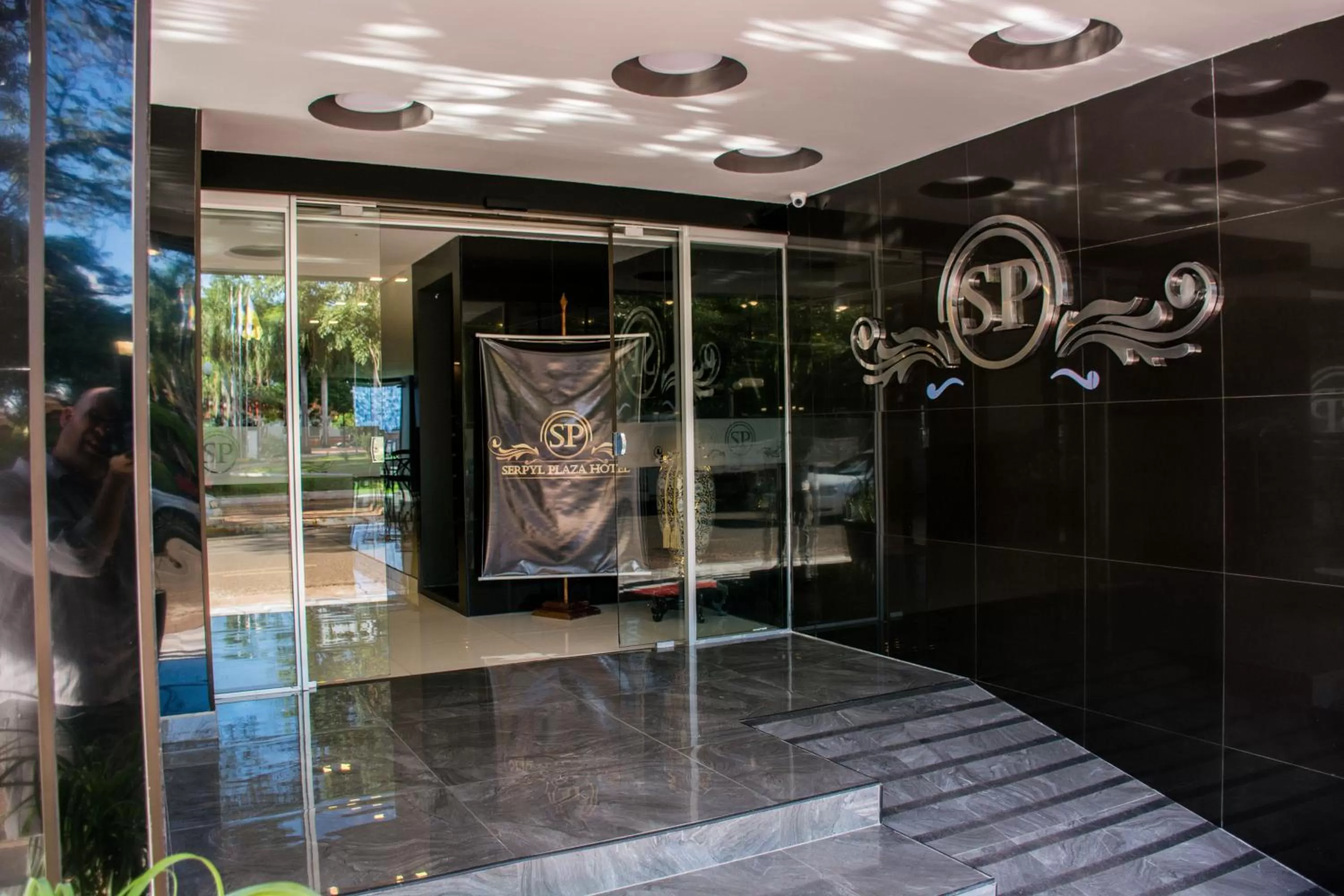 Day in SERPYL Plaza Hotel