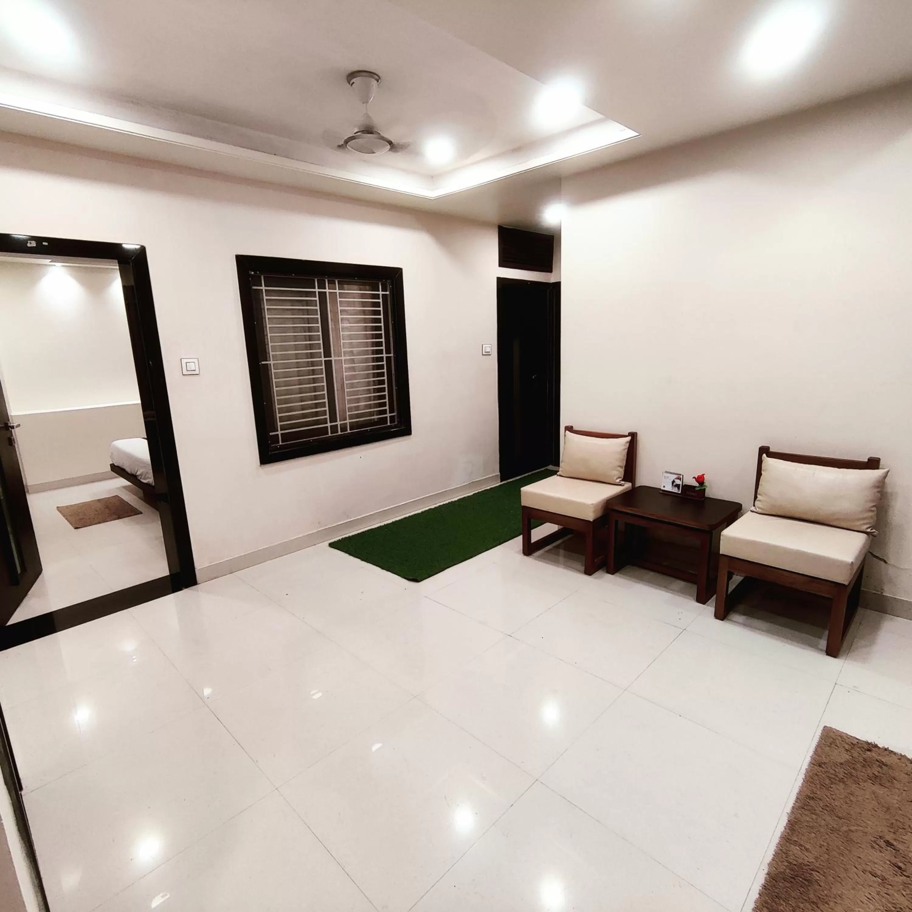 Living room in Abu Inn, Mount Abu - The Luxury Boutique Stay