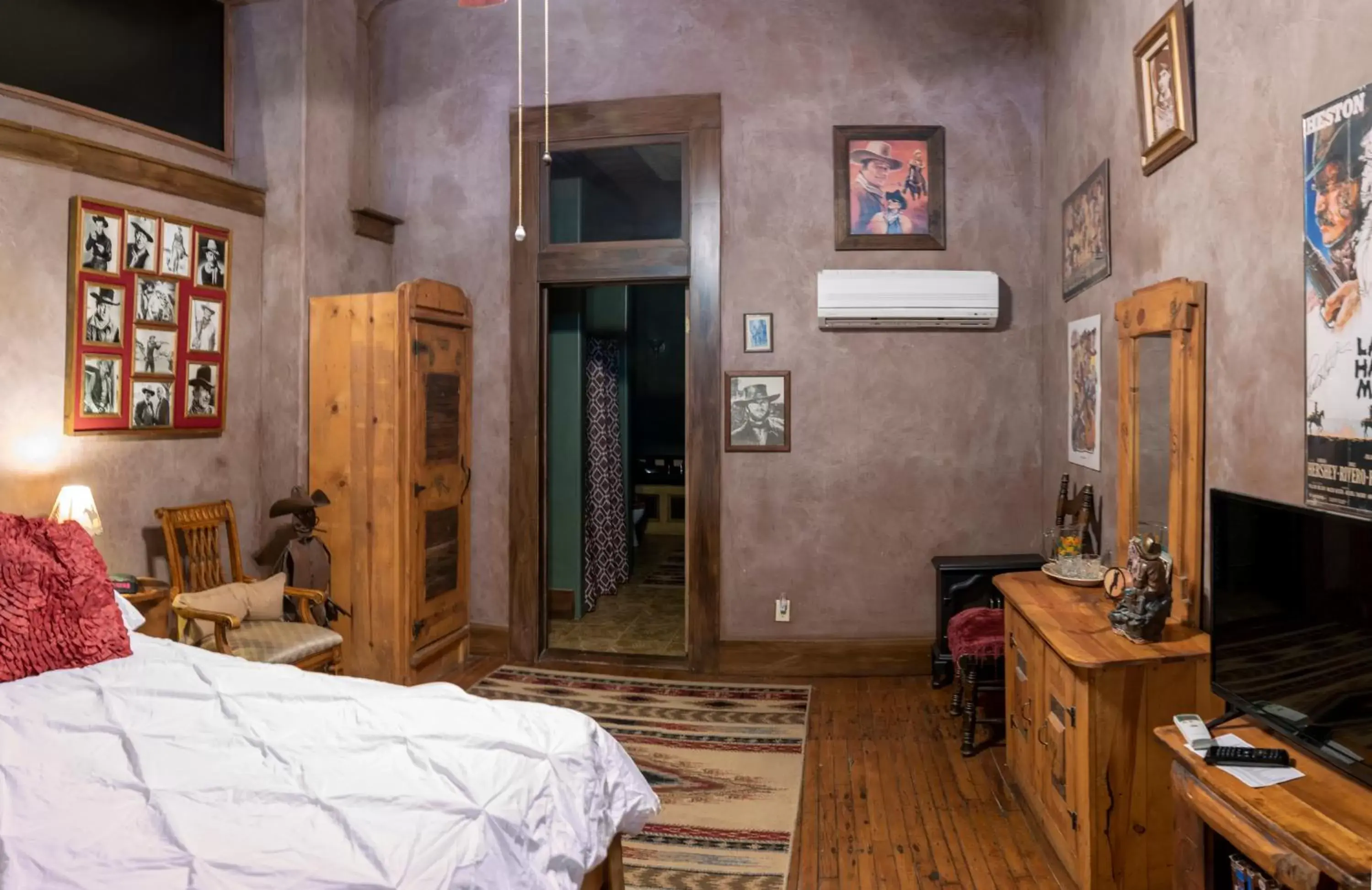 Deluxe King Suite in Bisbee Grand Hotel Deluxe King Suite in Bisbee Grand Hotel