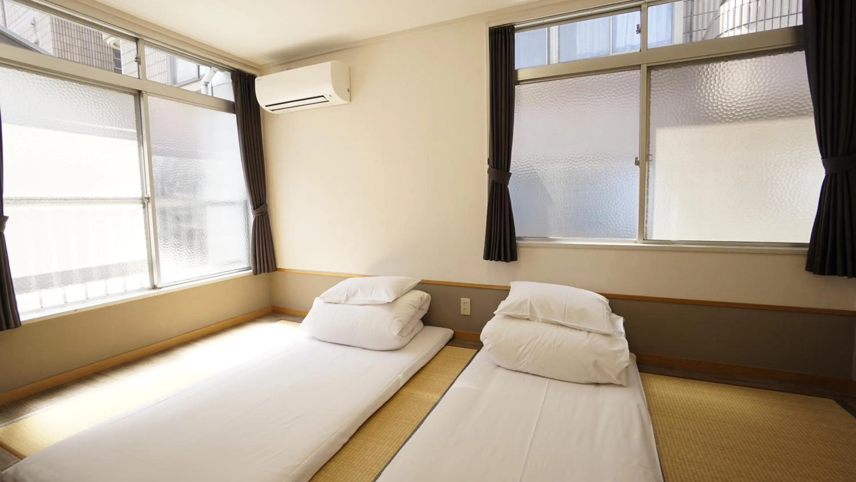 Photo of the whole room, Bed in House Ikebukuro