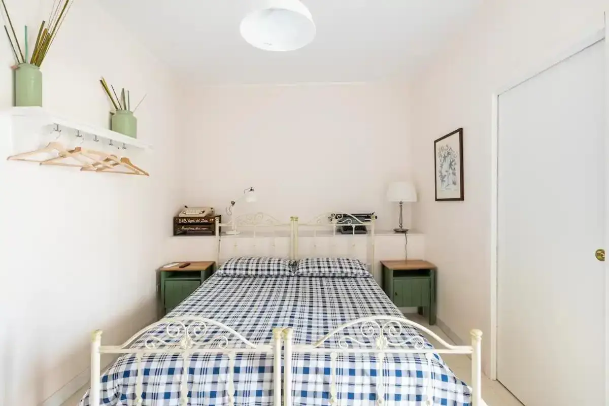 Triple Room with Private Bathroom in B&B Vigna del Duca Triple Room with Private Bathroom in B&B Vigna del Duca