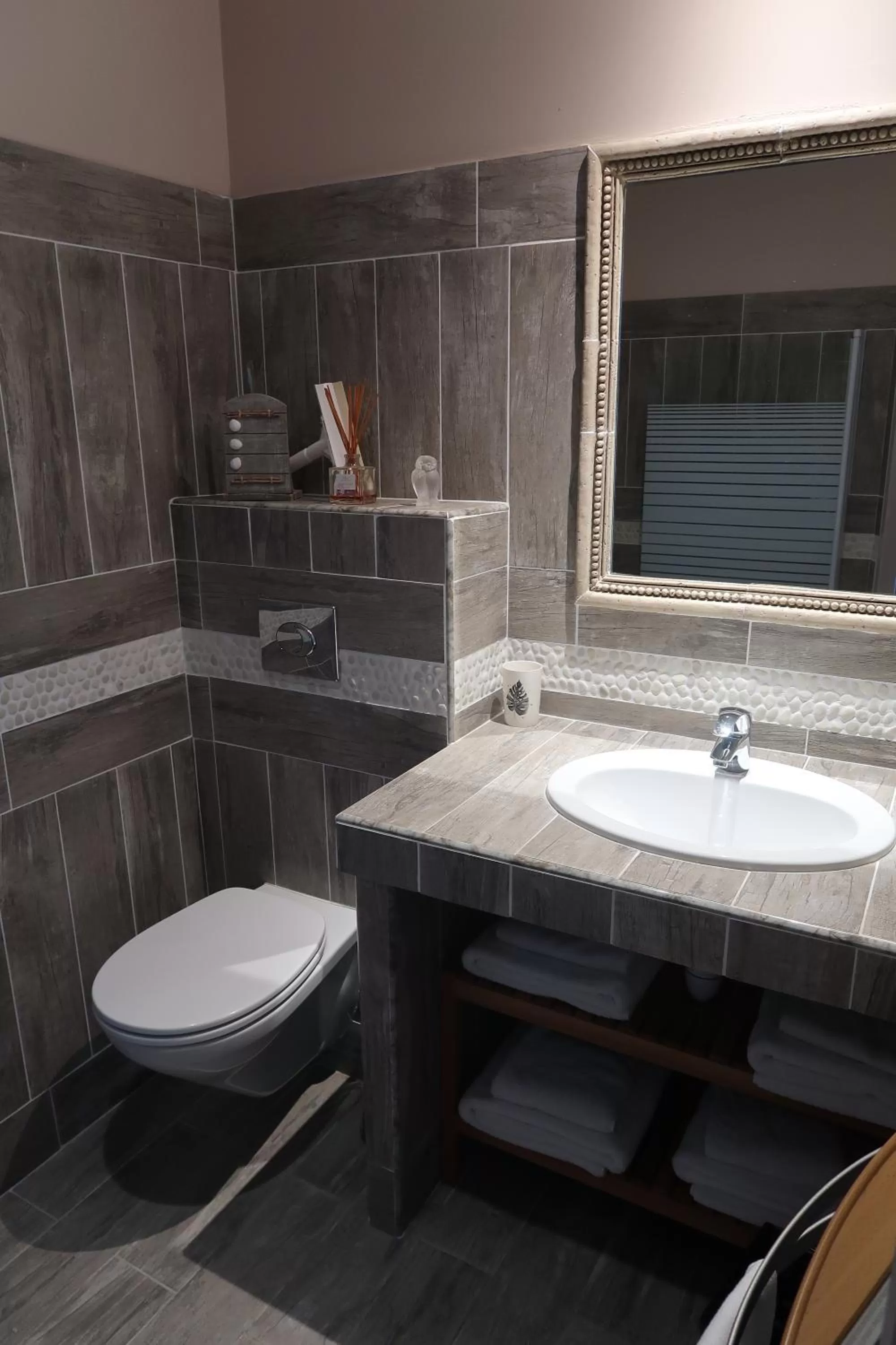 Shower in l'Orangerie de La Pontête