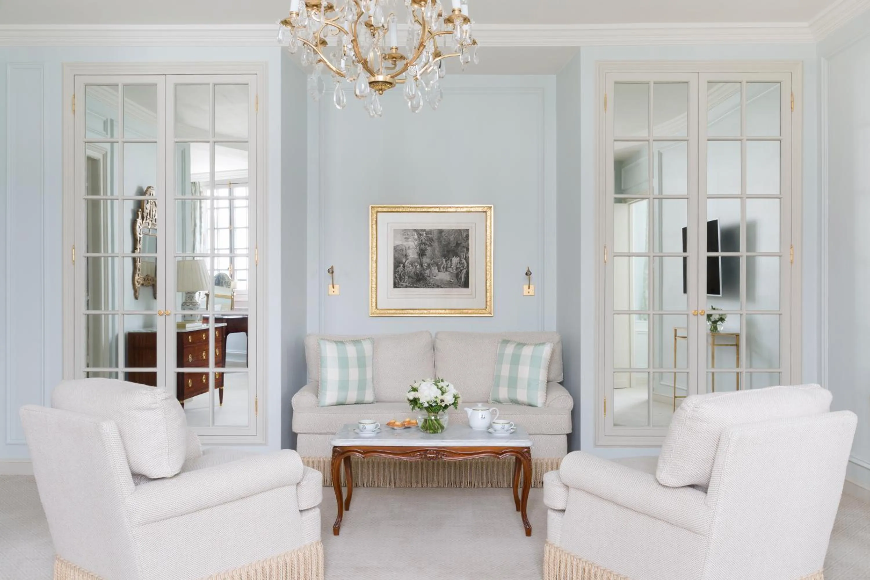 Living room in Le Bristol Paris, Oetker Hotels
