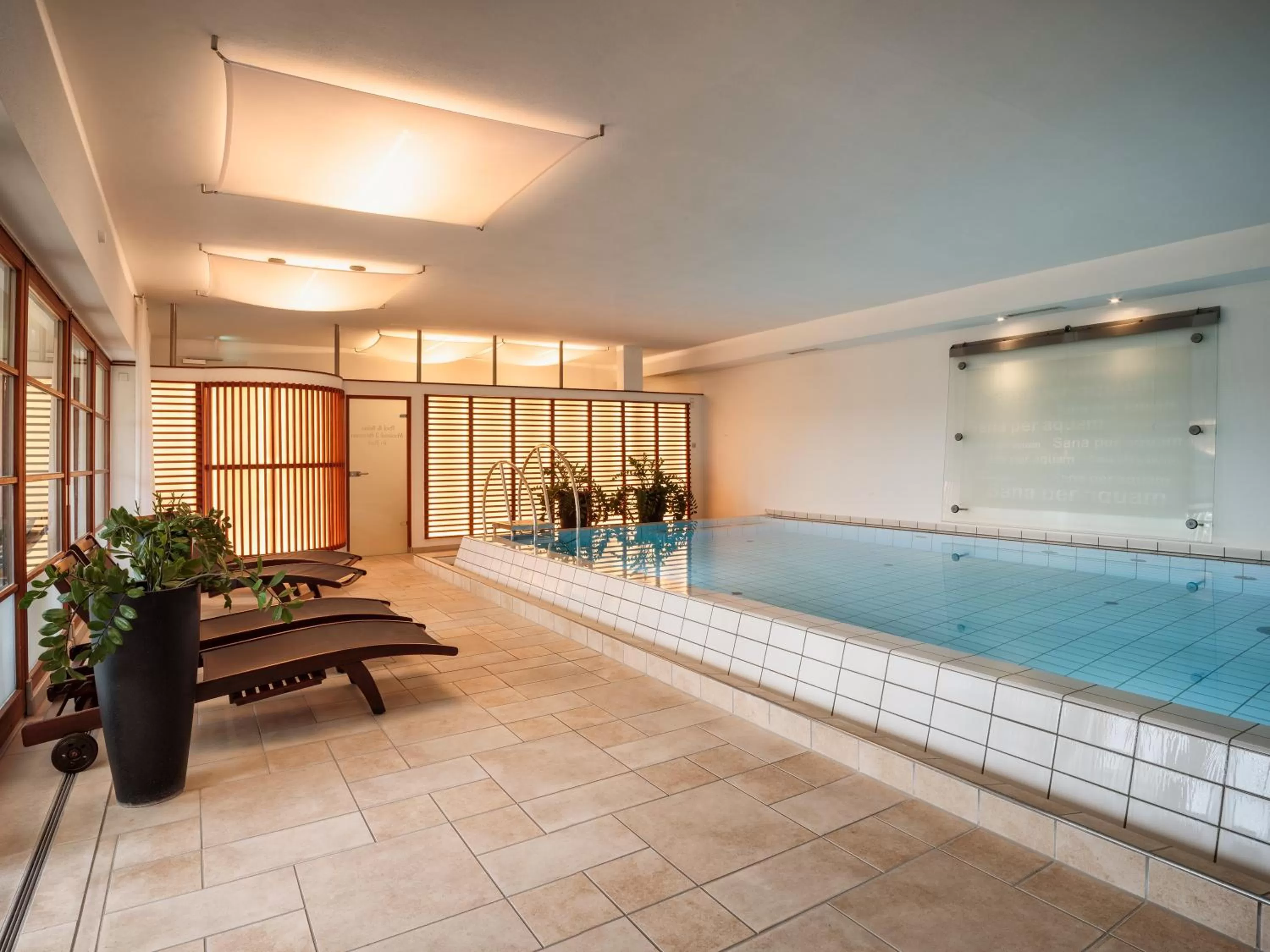Spa and wellness centre/facilities, Swimming Pool in Romantik Hotel Hirschen