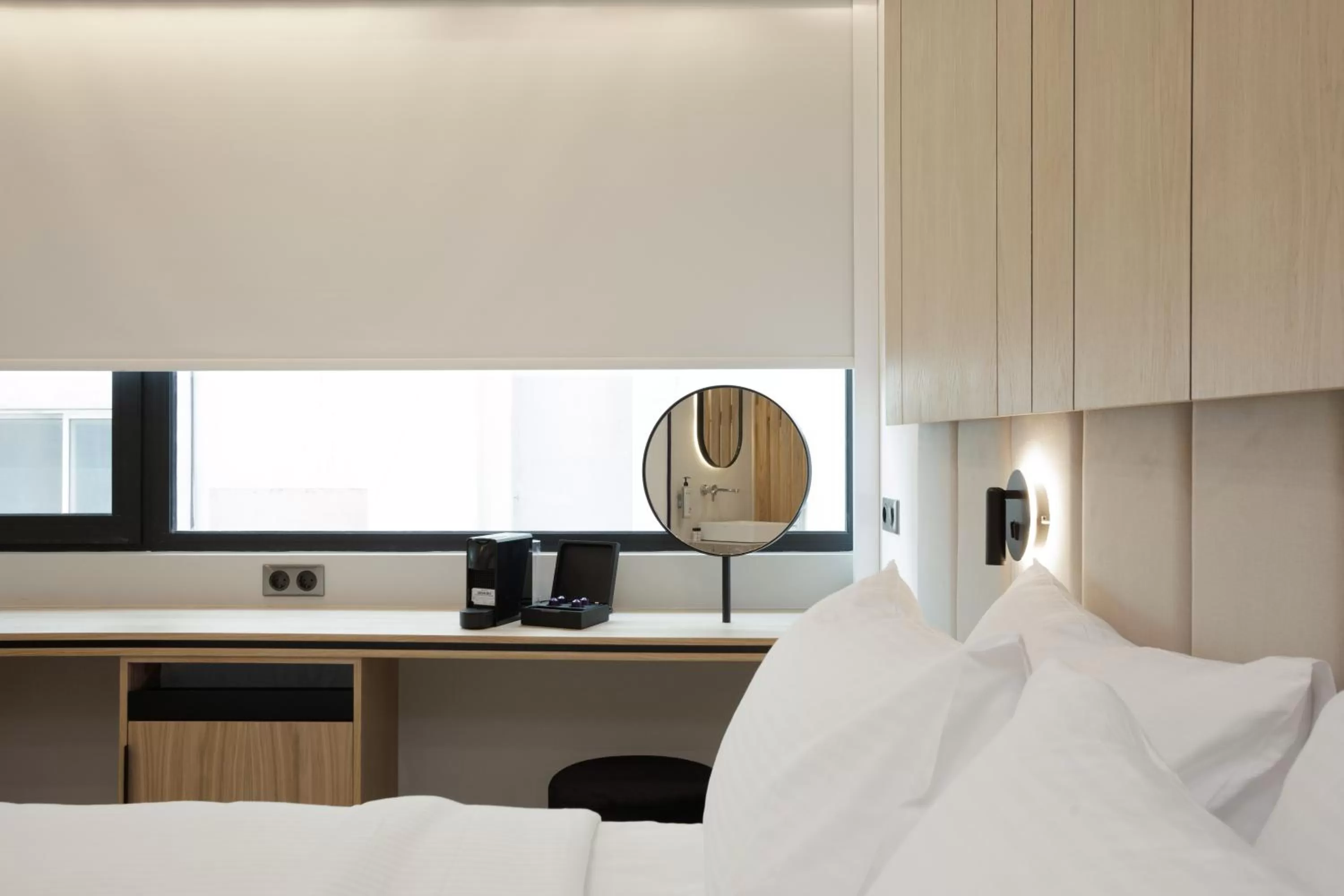 Coffee/tea facilities, Kitchen/Kitchenette in LUX&EASY Signature Syngrou 234