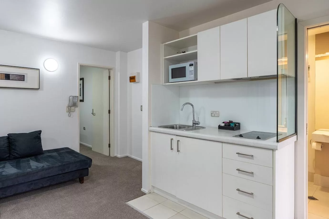 Kitchen or kitchenette in Mercure Wellington Central City Hotel and Apartments