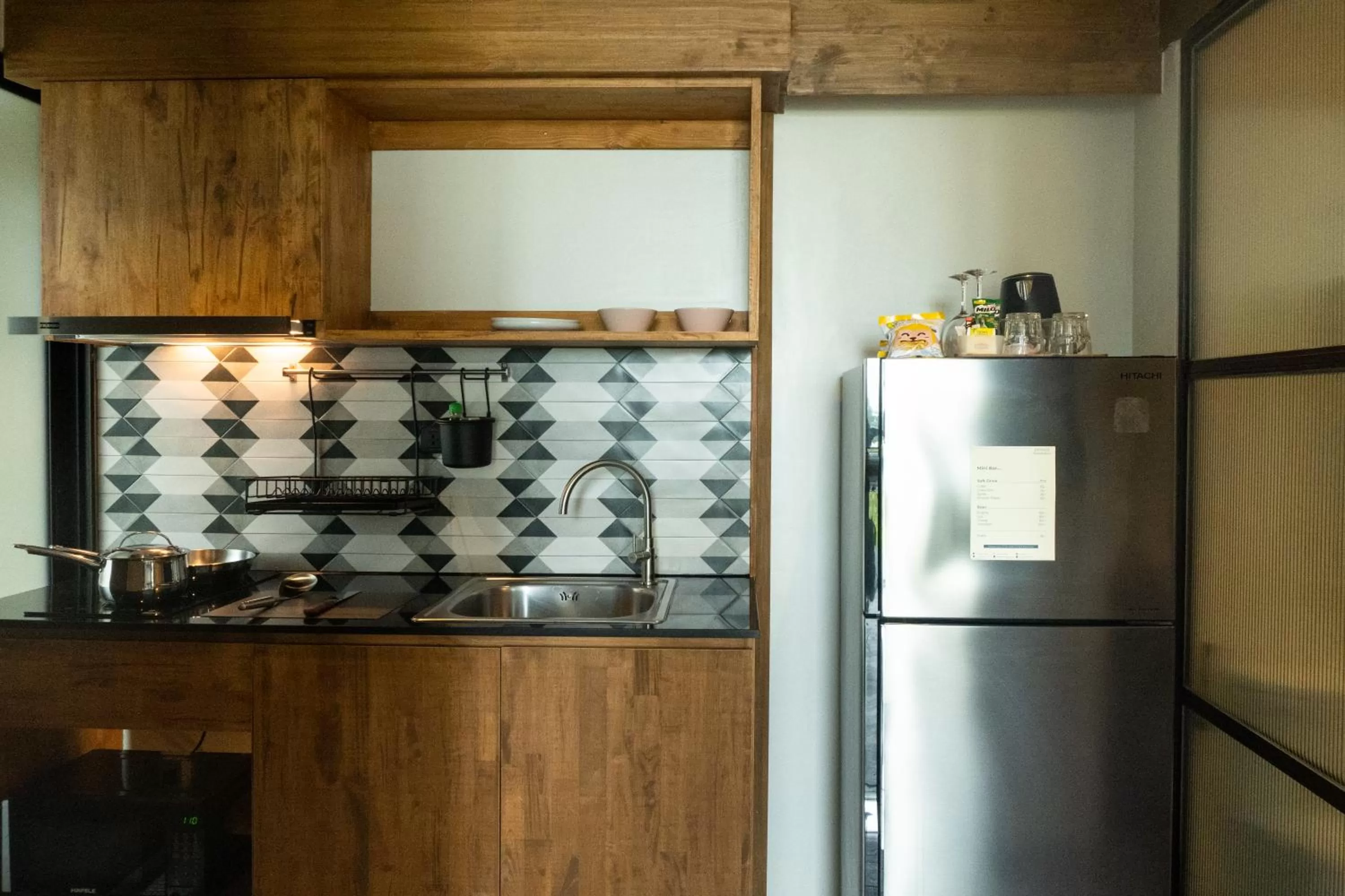 kitchen in karaarom hotel