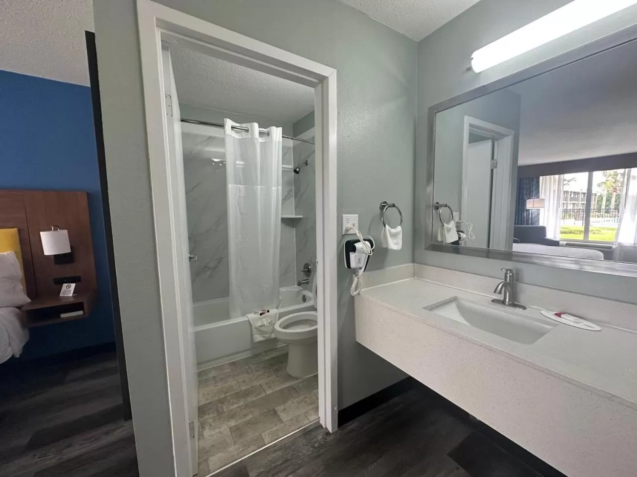 Bathroom in Days Inn & Suites by Wyndham Jennings