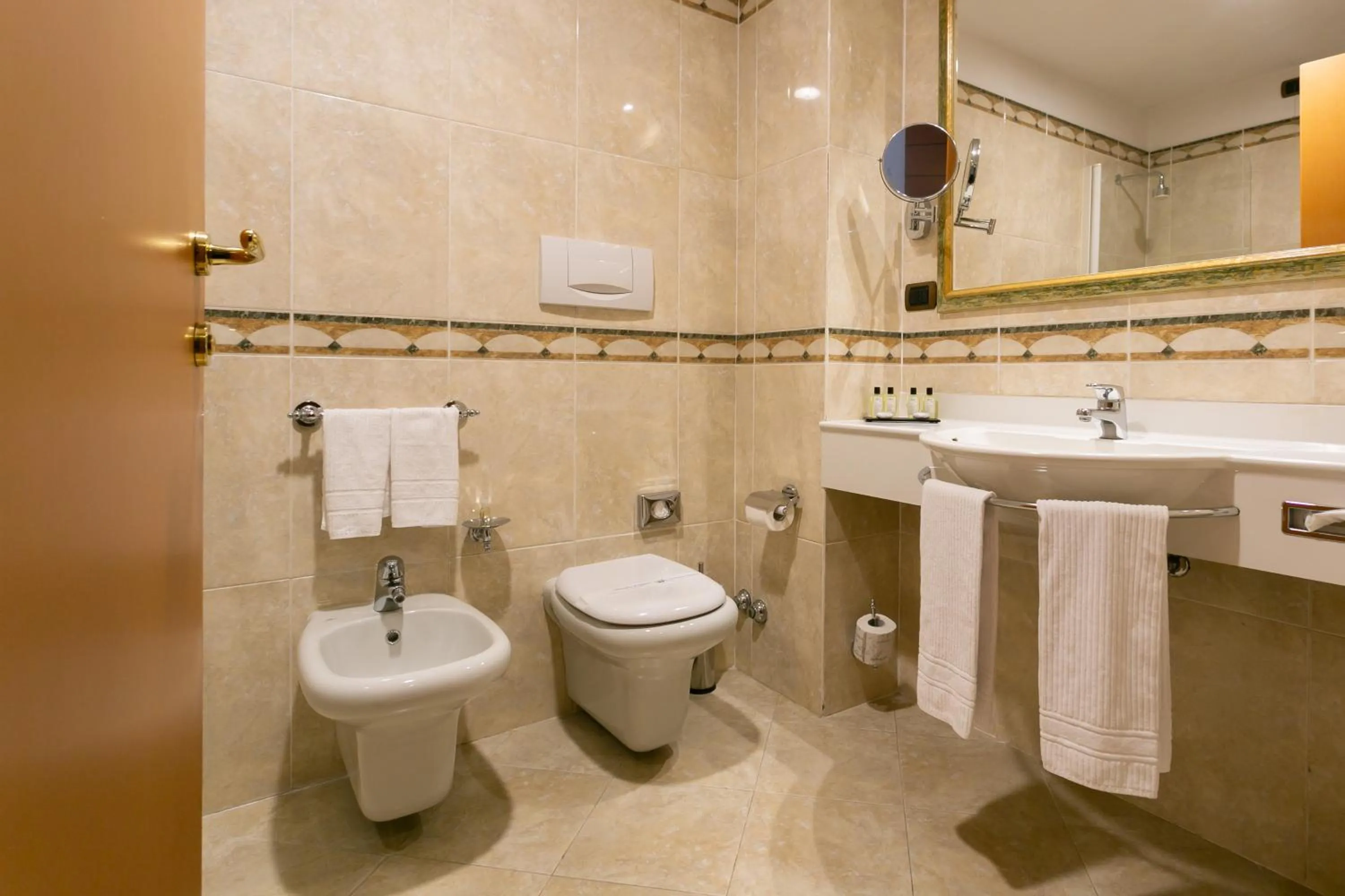 Shower in Hotel Mirage Sure Hotel Collection by Best Western