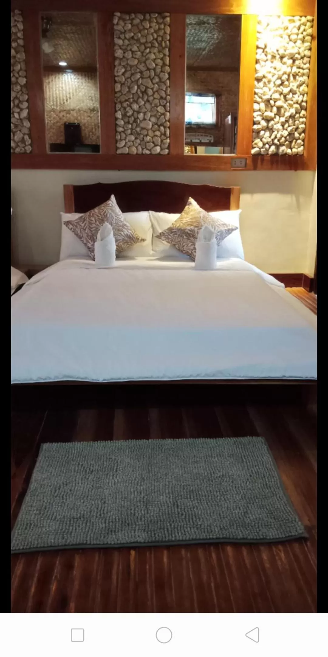 Bed in Peak View Resort