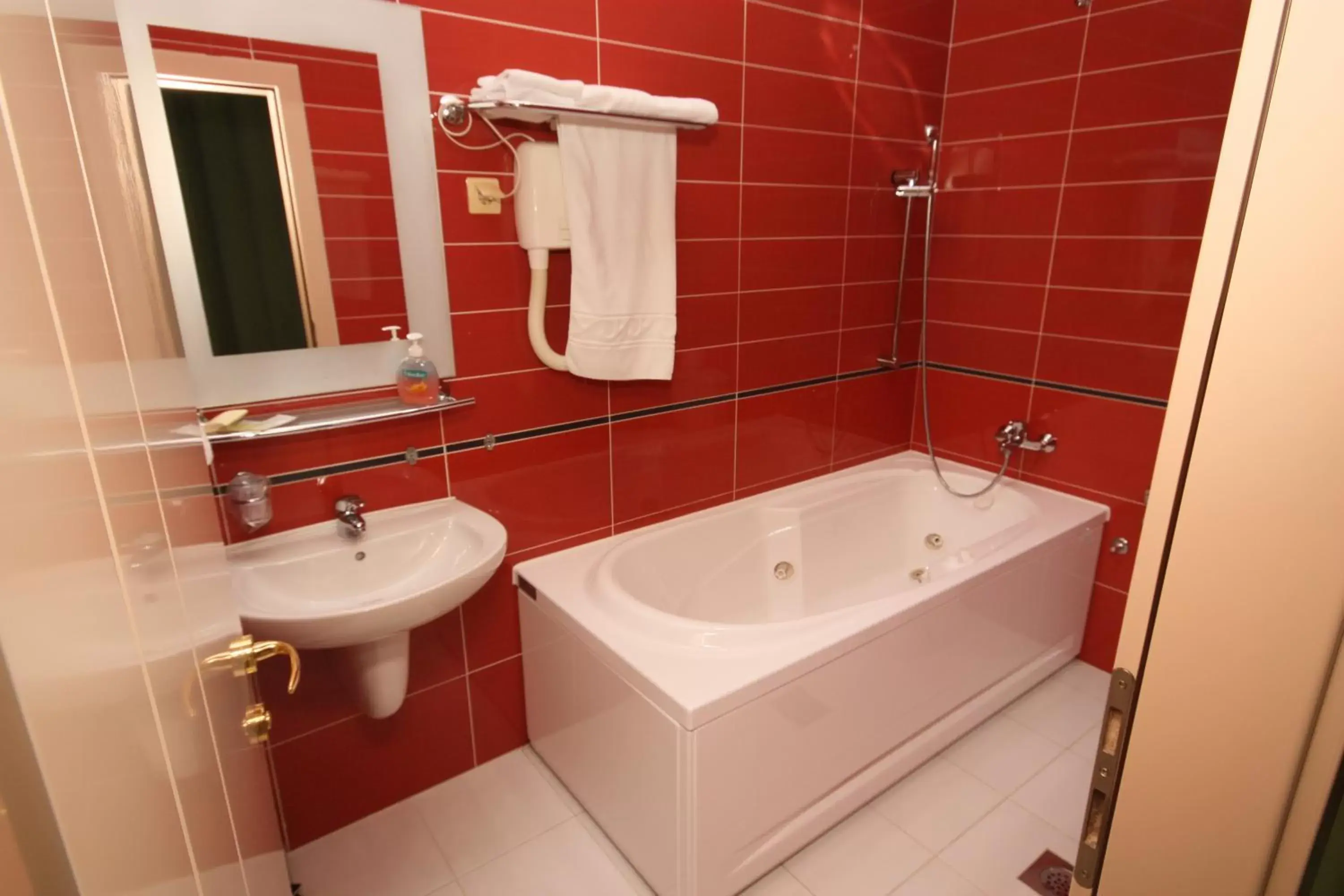 One-Bedroom Suite - single occupancy in Hotel Le Pont One-Bedroom Suite - single occupancy in Hotel Le Pont