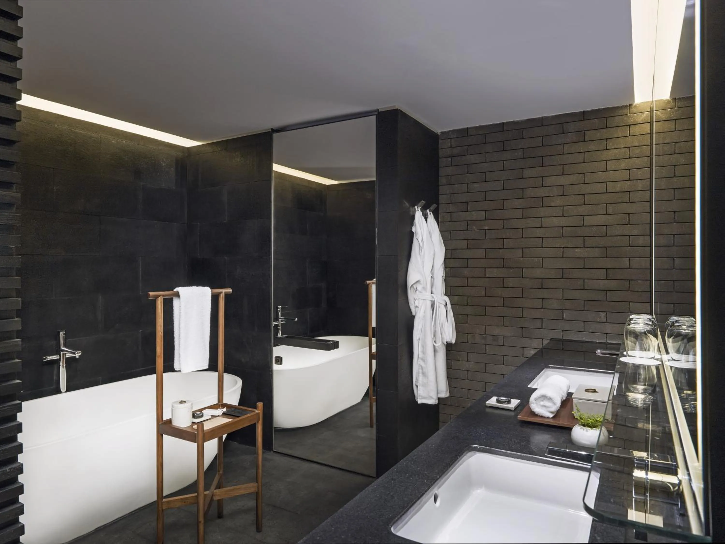 Bathroom, Bed in Upper House Chengdu