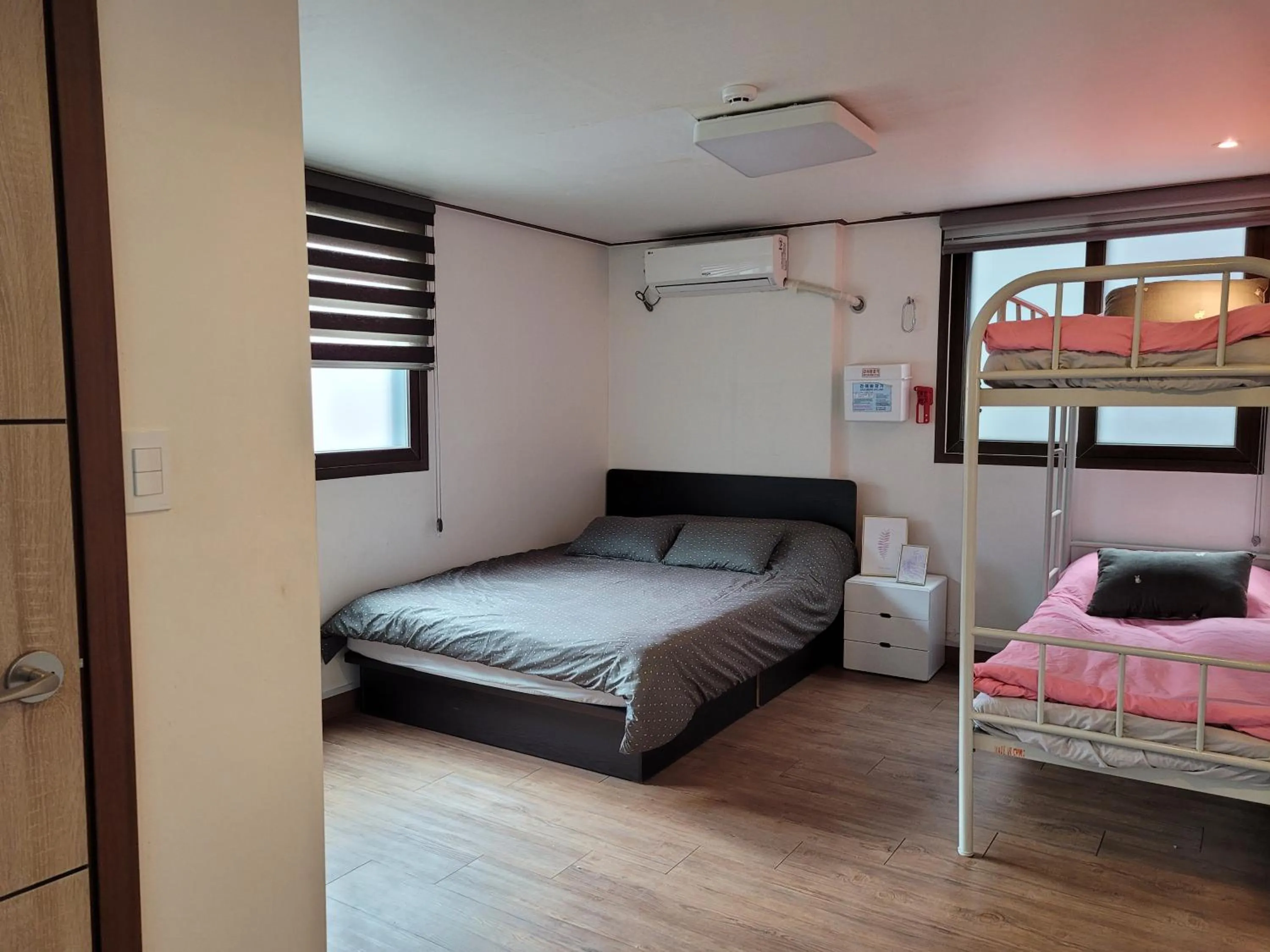 Photo of the whole room, Bed in Olive Hostel MyeongDong