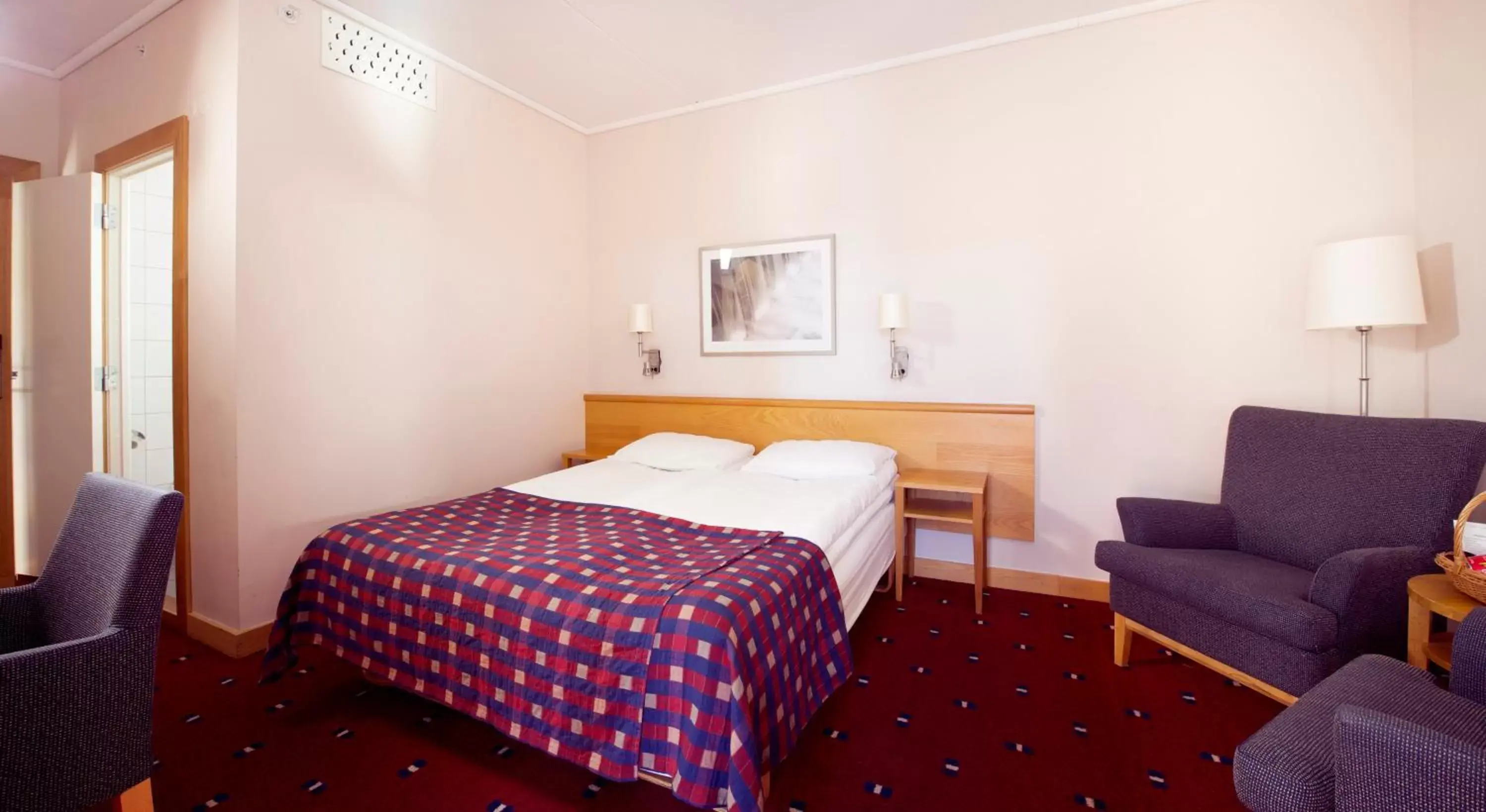 Standard Double Room with Evening Meal in Clarion Collection Hotel Bryggeparken Standard Double Room with Evening Meal in Clarion Collection Hotel Bryggeparken