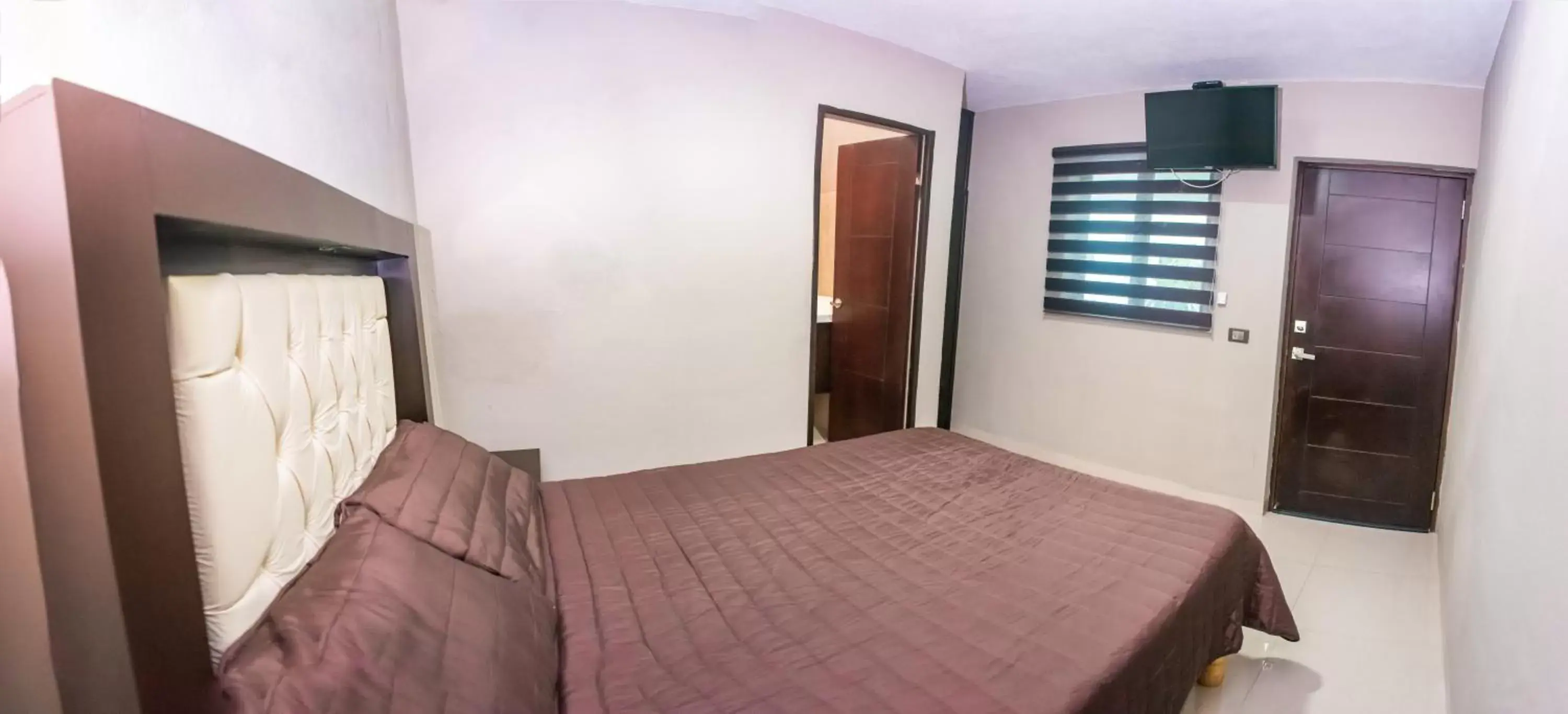 Twin Room in Hotel EL MILAGRO Twin Room in Hotel EL MILAGRO