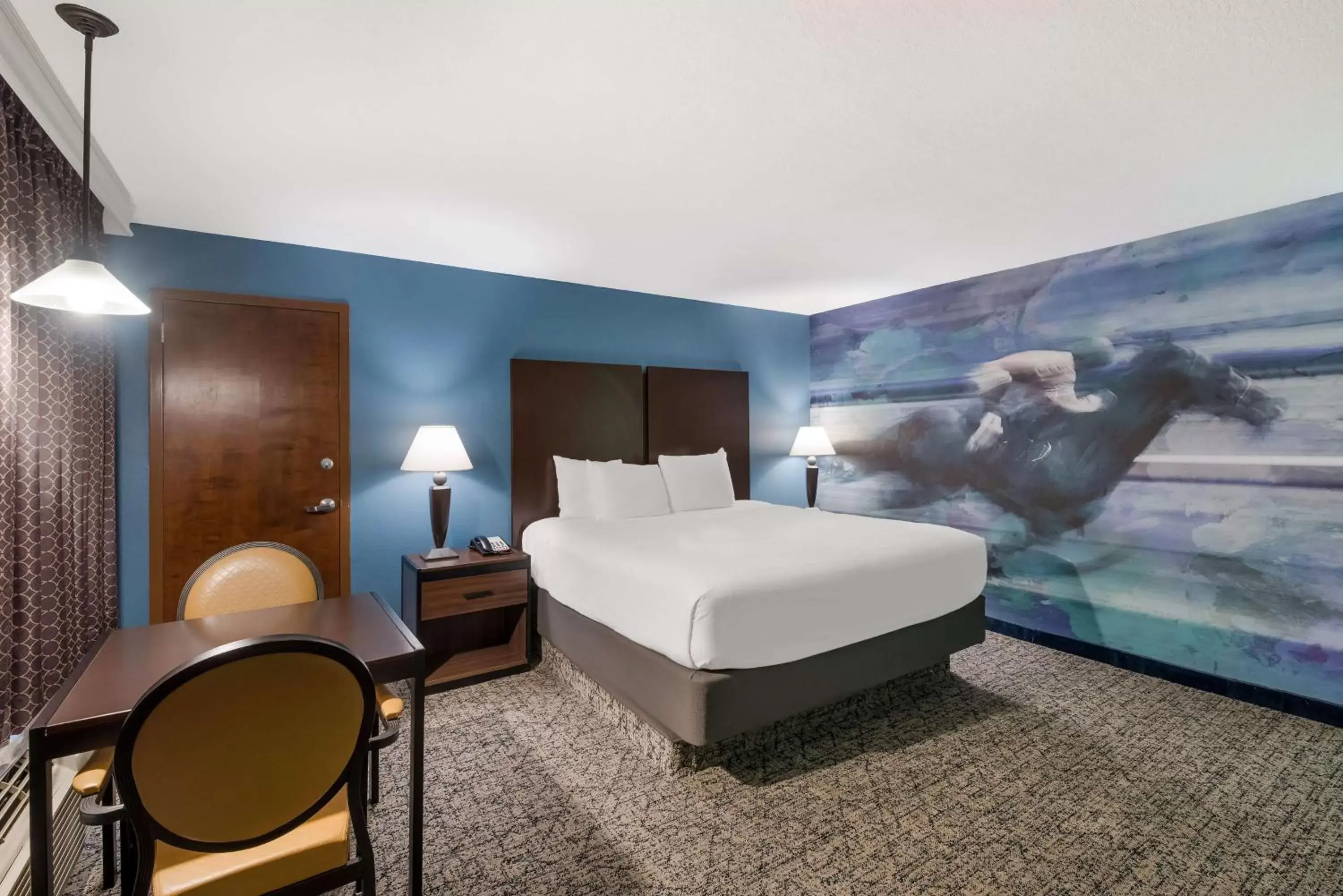 King Room with Bathtub - Disability Access/Non-Smoking in Best Western Winners Circle King Room with Bathtub - Disability Access/Non-Smoking in Best Western Winners Circle