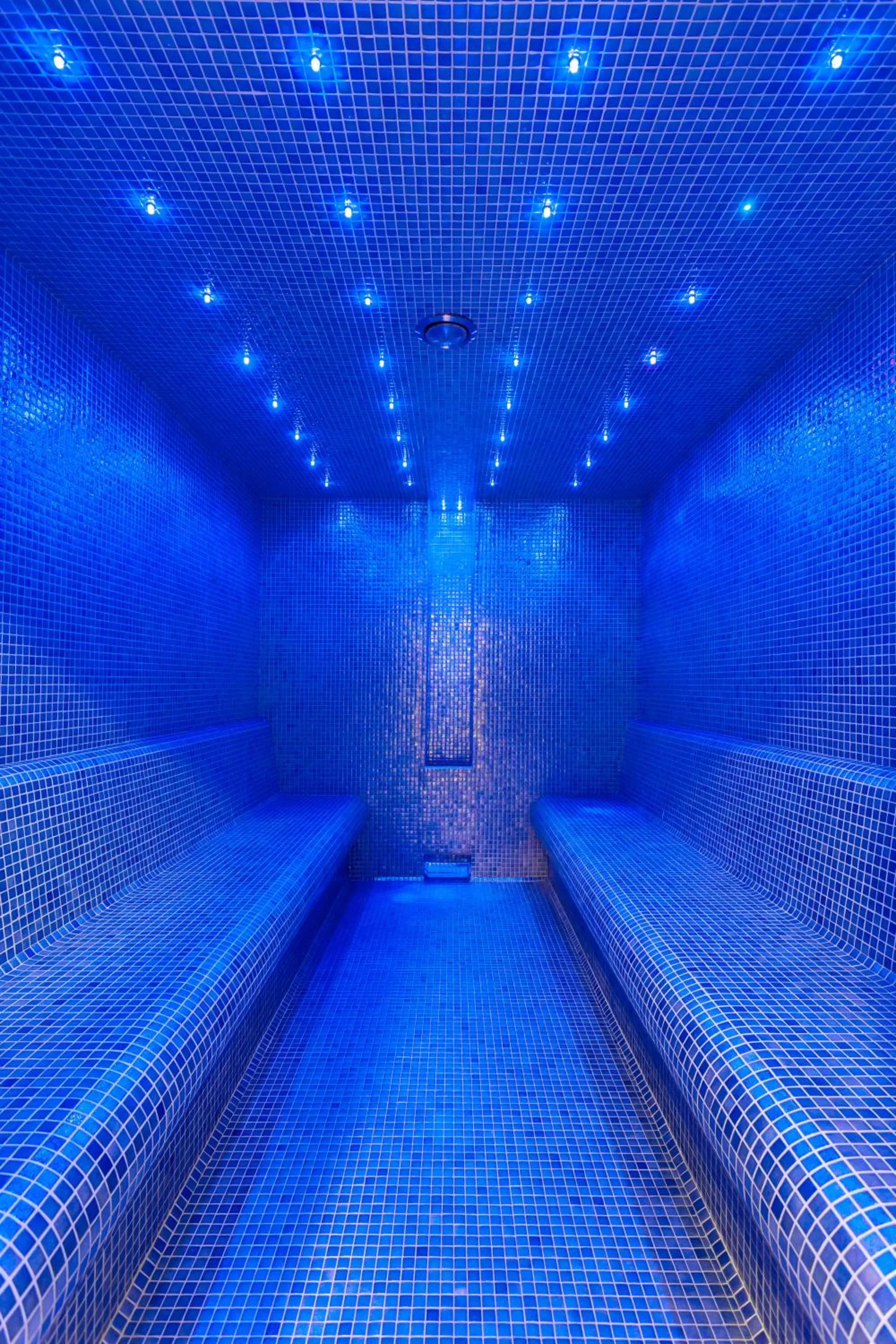 Steam room in Holiday Inn Resort Warsaw Józefów by IHG