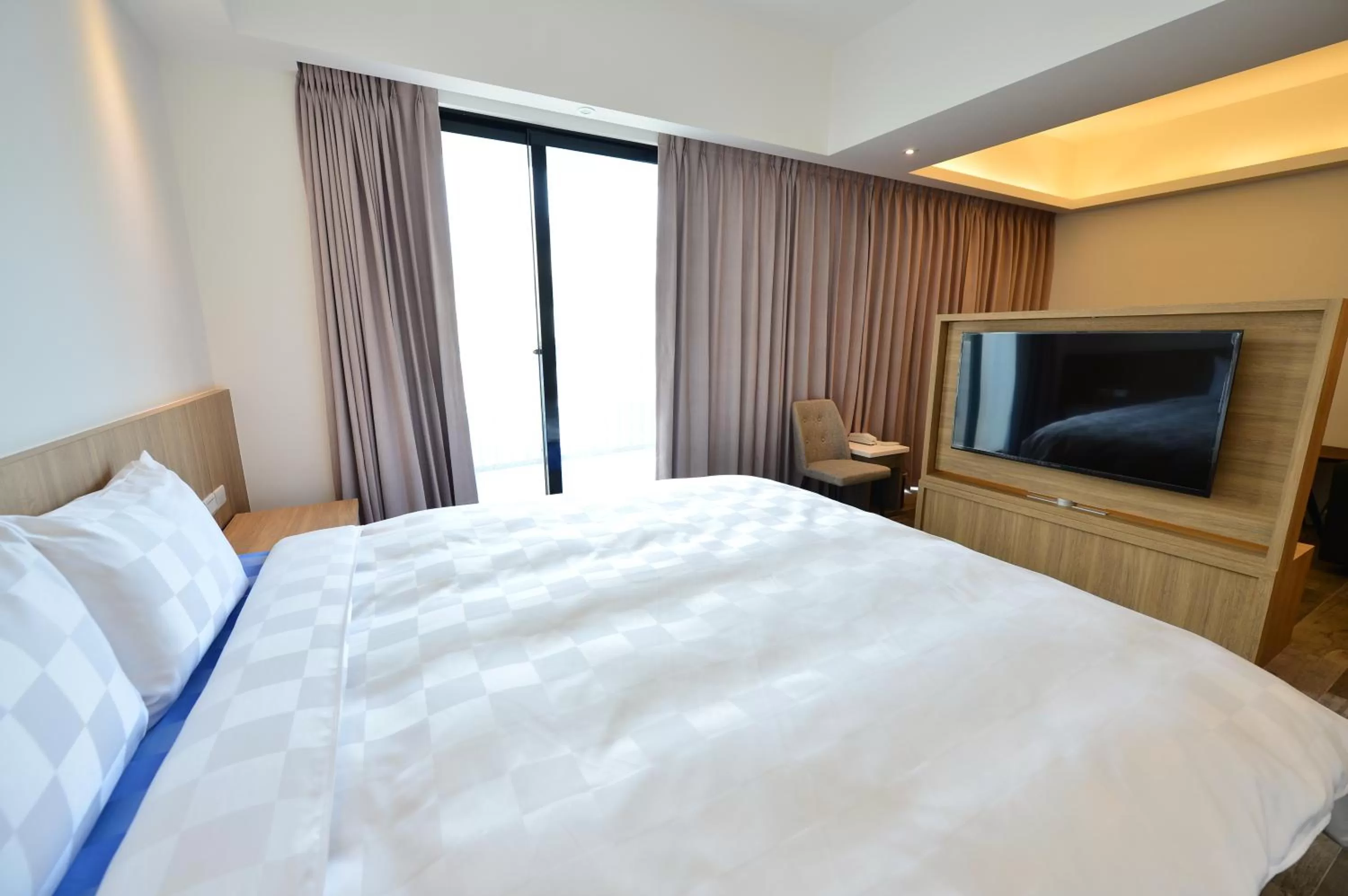 Deluxe Double Room in Sky Square Business Travel