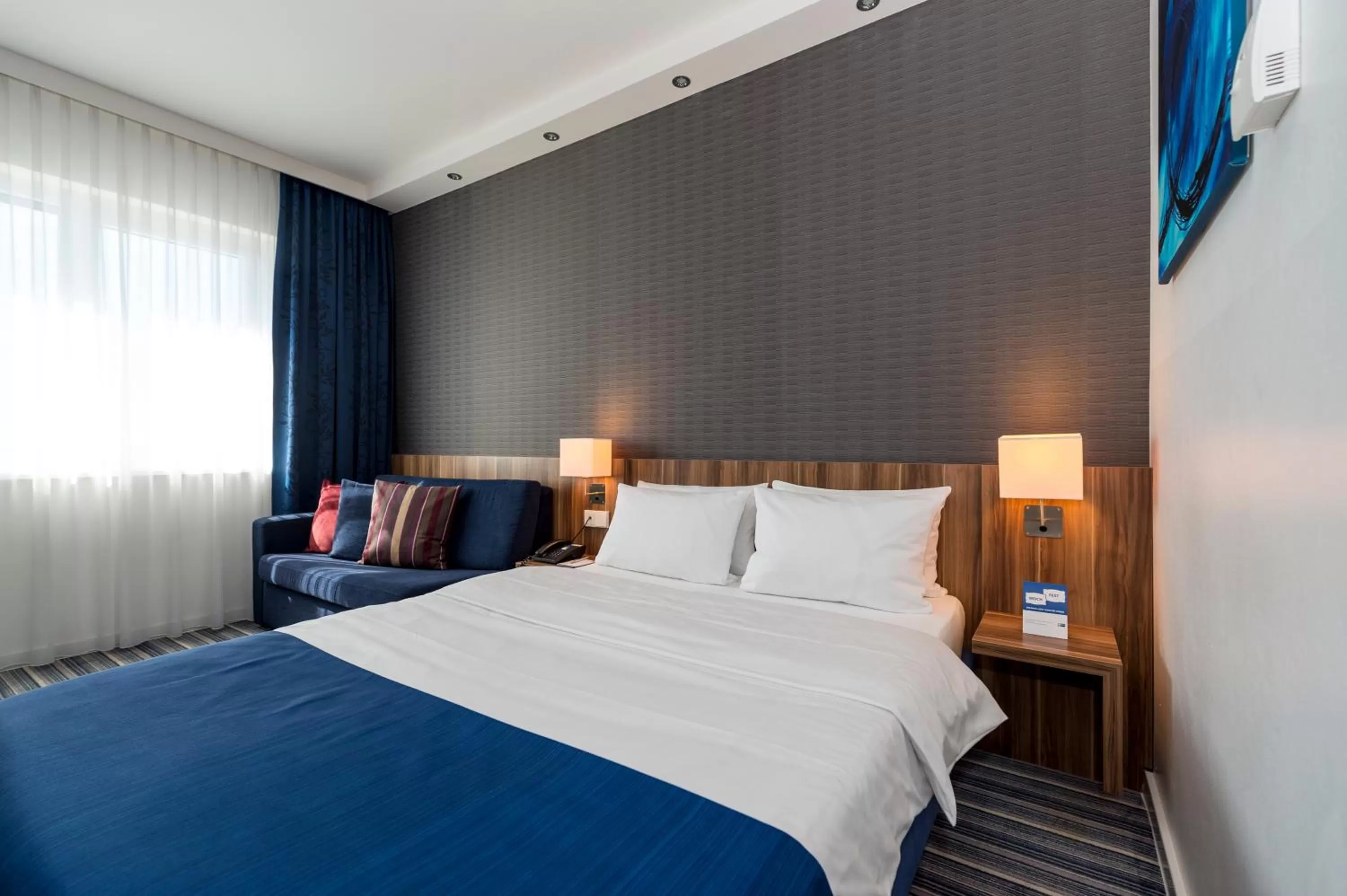Bed in Holiday Inn Express Bremen Airport by IHG