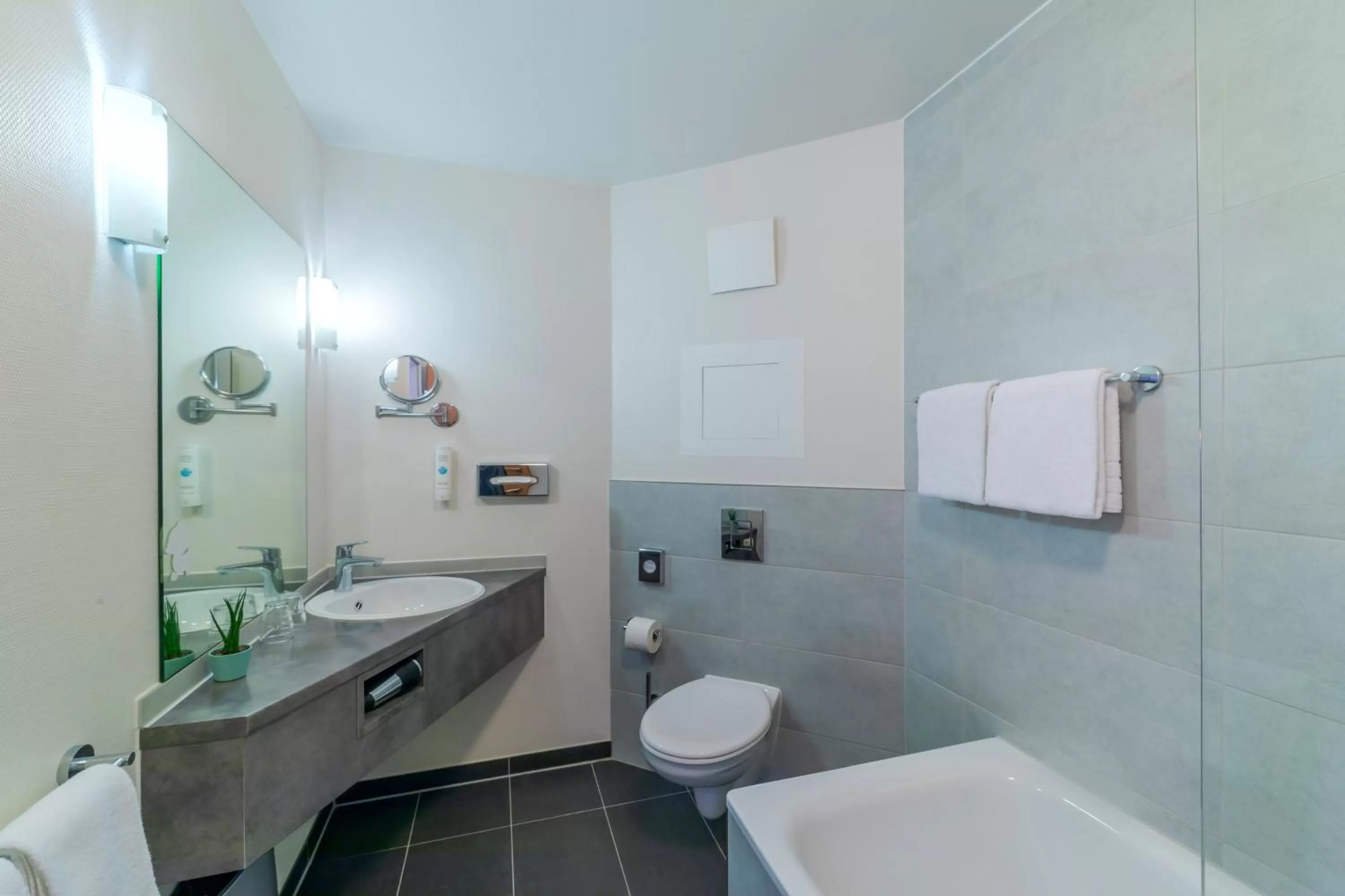 Bathroom in Hotel Oberhausen Neue Mitte affiliated by Meliá