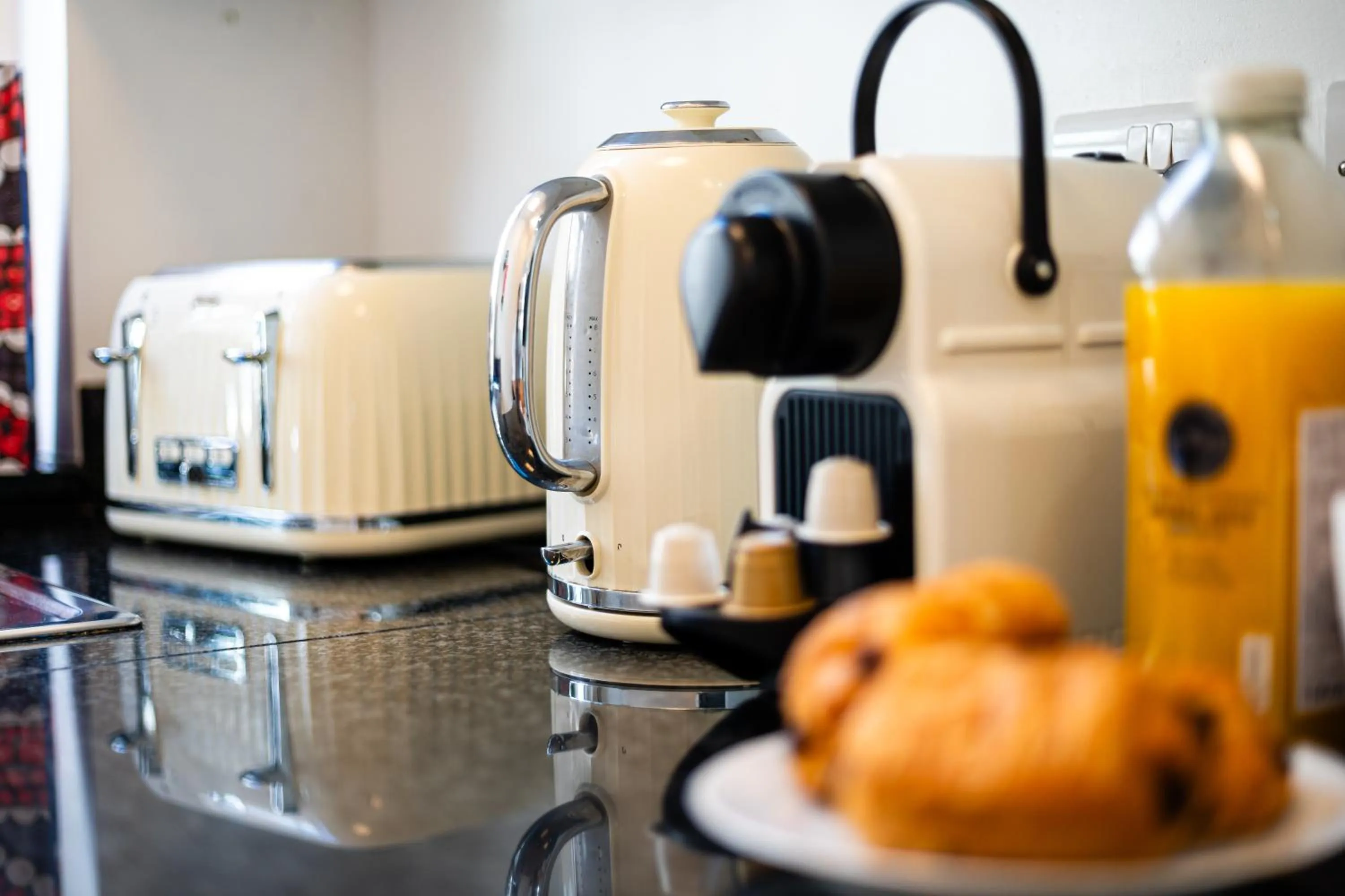 Coffee/tea facilities in Bond Street Serviced Apartment