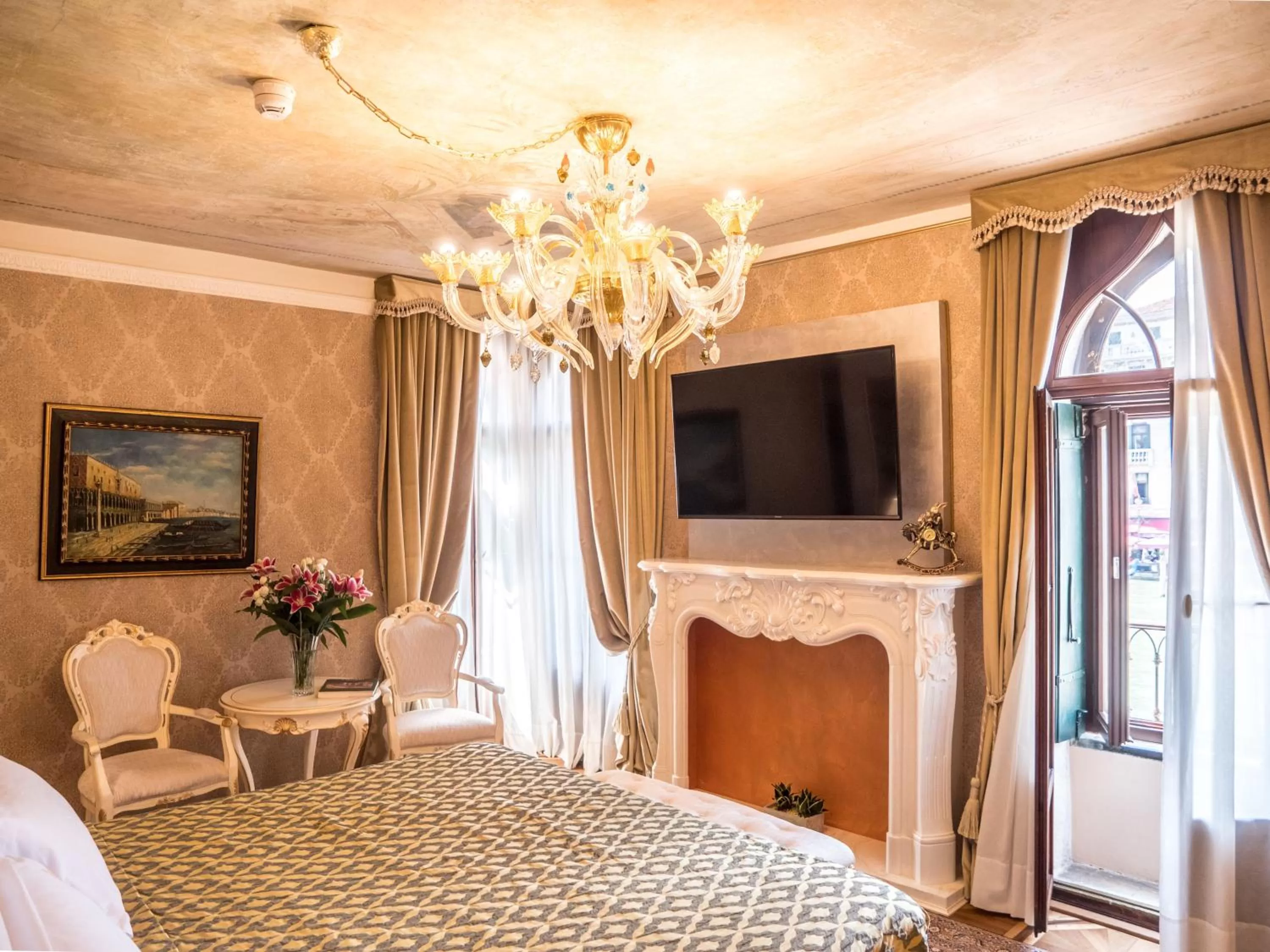 Bed in EGO' Boutique Hotel - The Silk Road