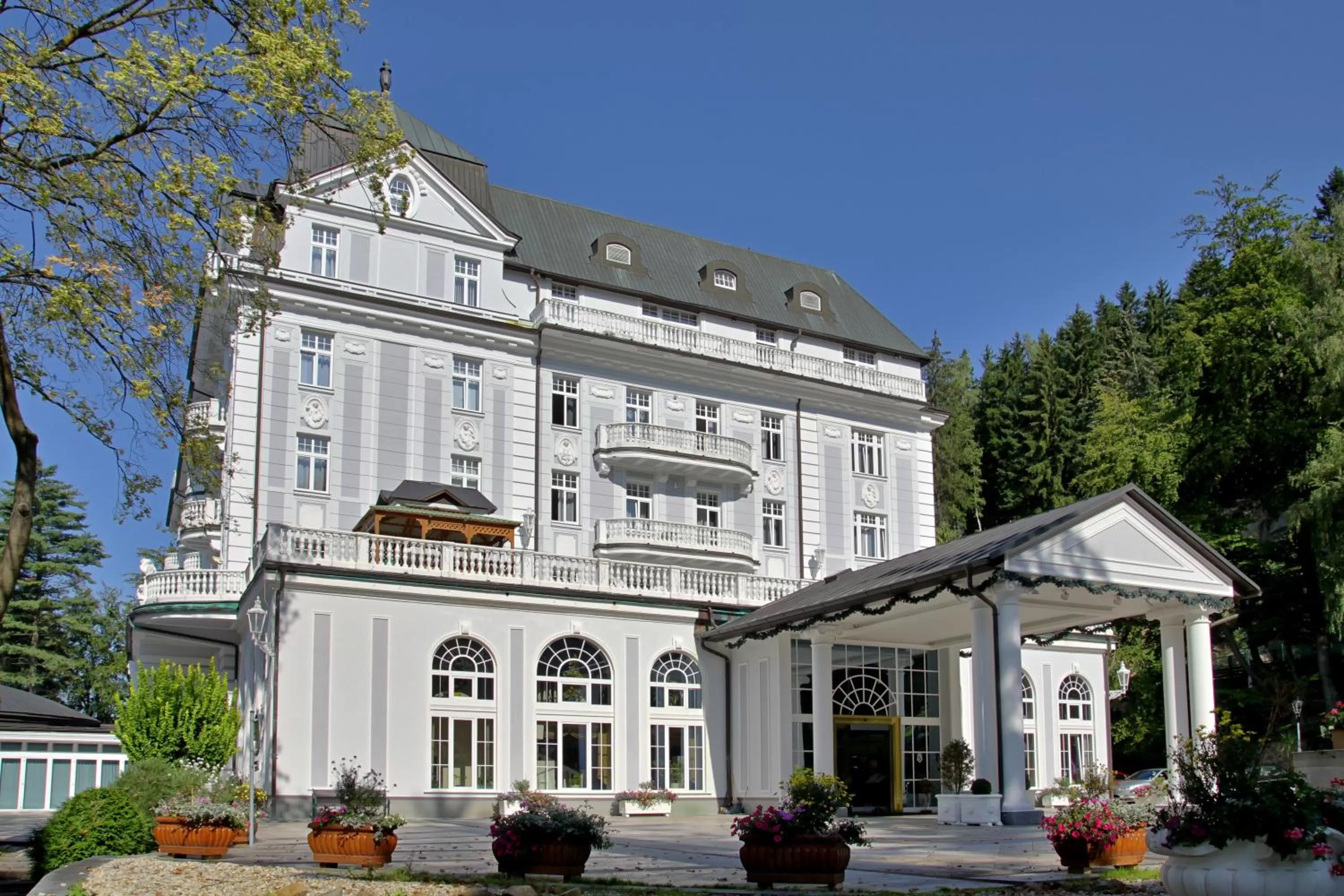 Facade/entrance in Esplanade Spa and Golf Resort