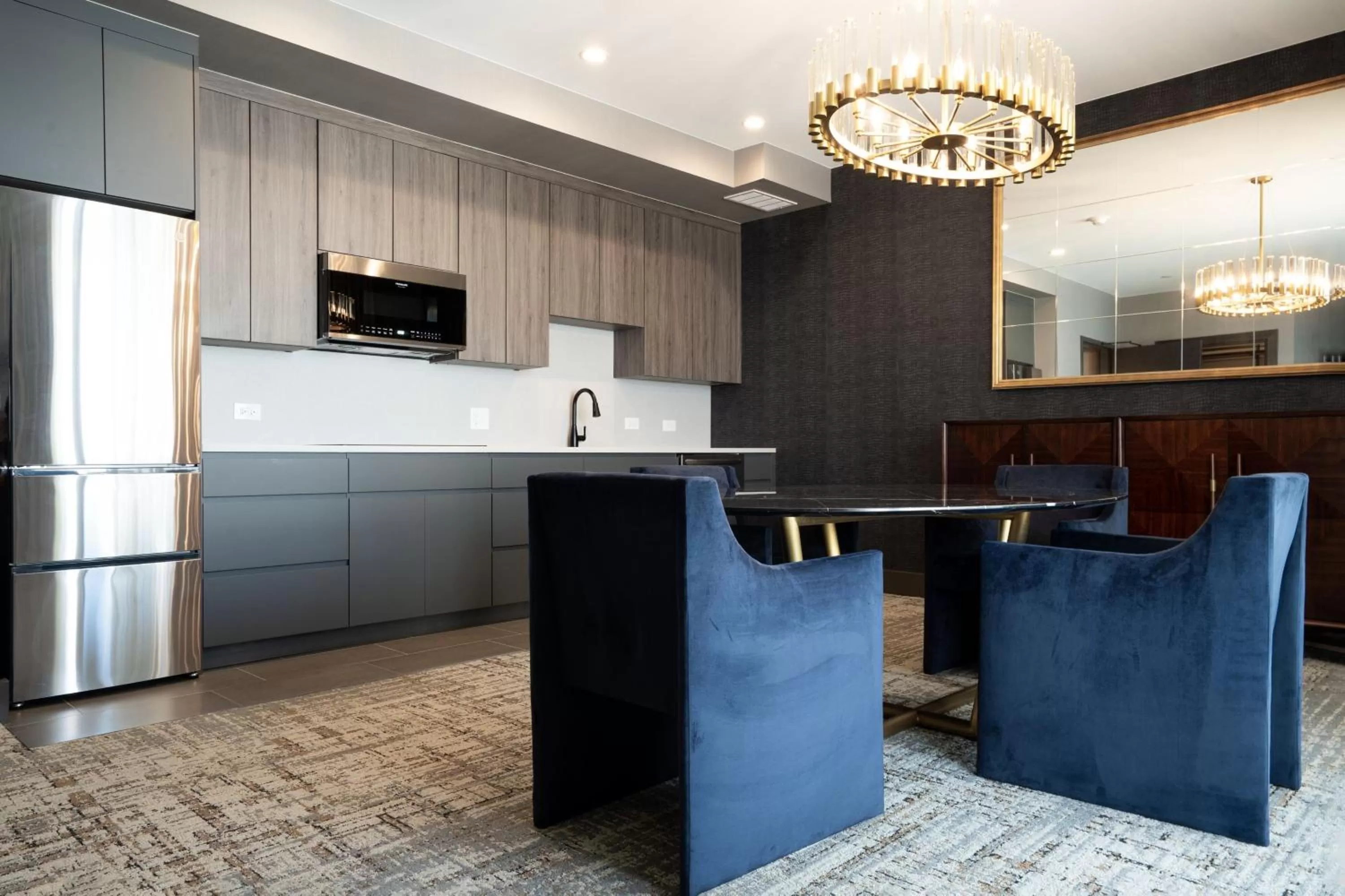 Photo of the whole room in SpringHill Suites by Marriott Chicago Chinatown