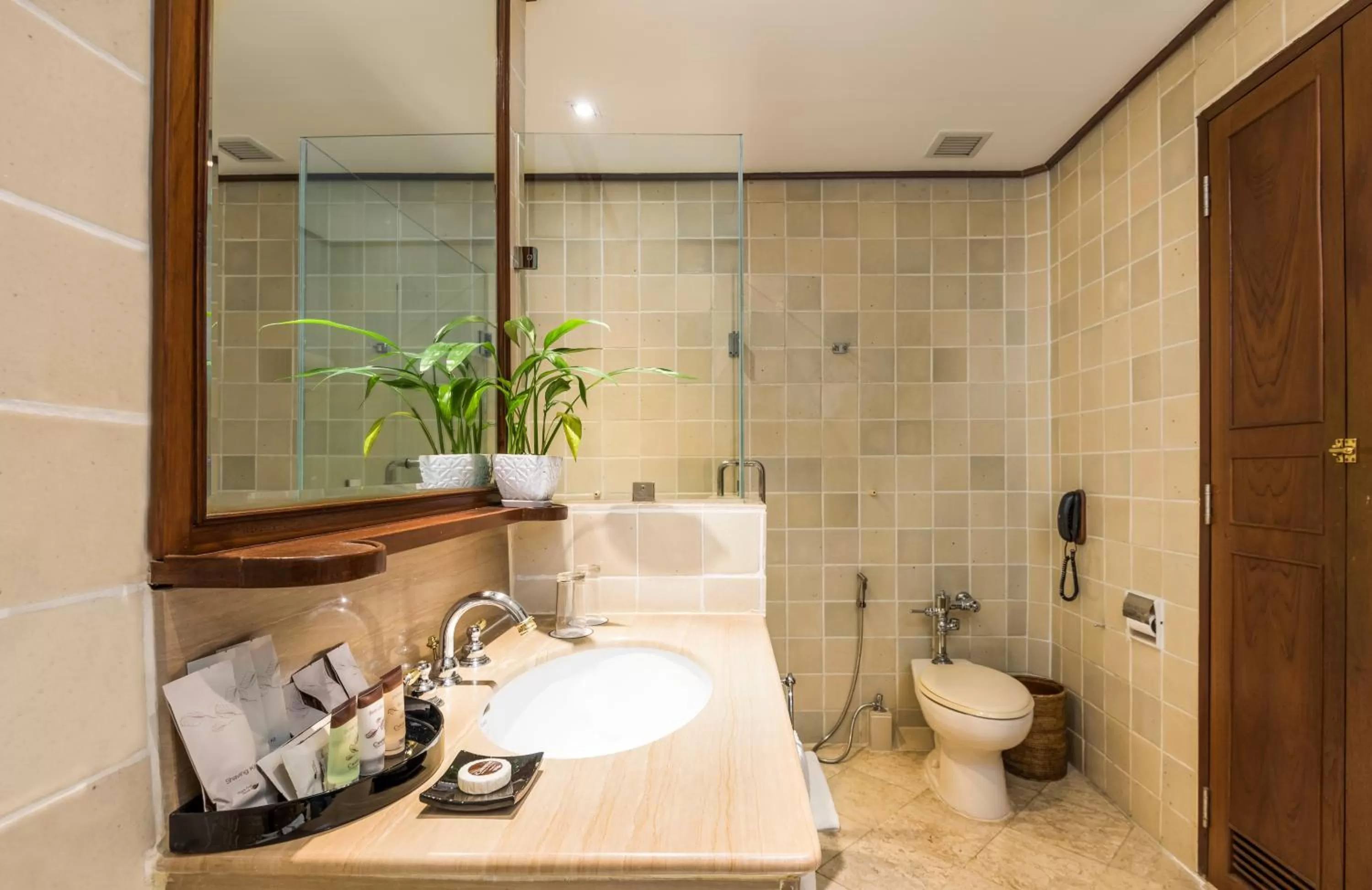 Shower in Chatrium Hotel Royal Lake Yangon