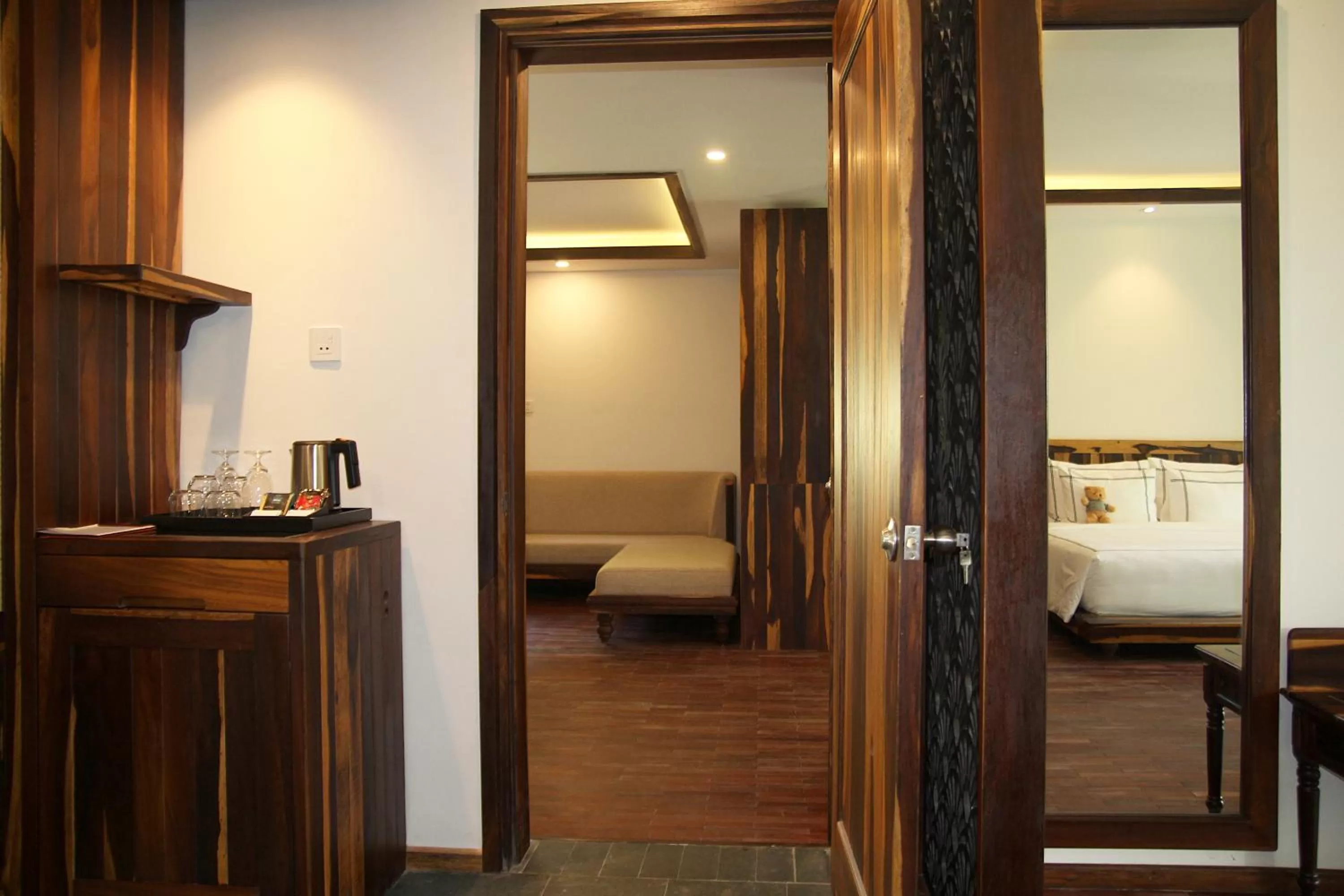 Living room, Bed in Alibu Resort Nha Trang