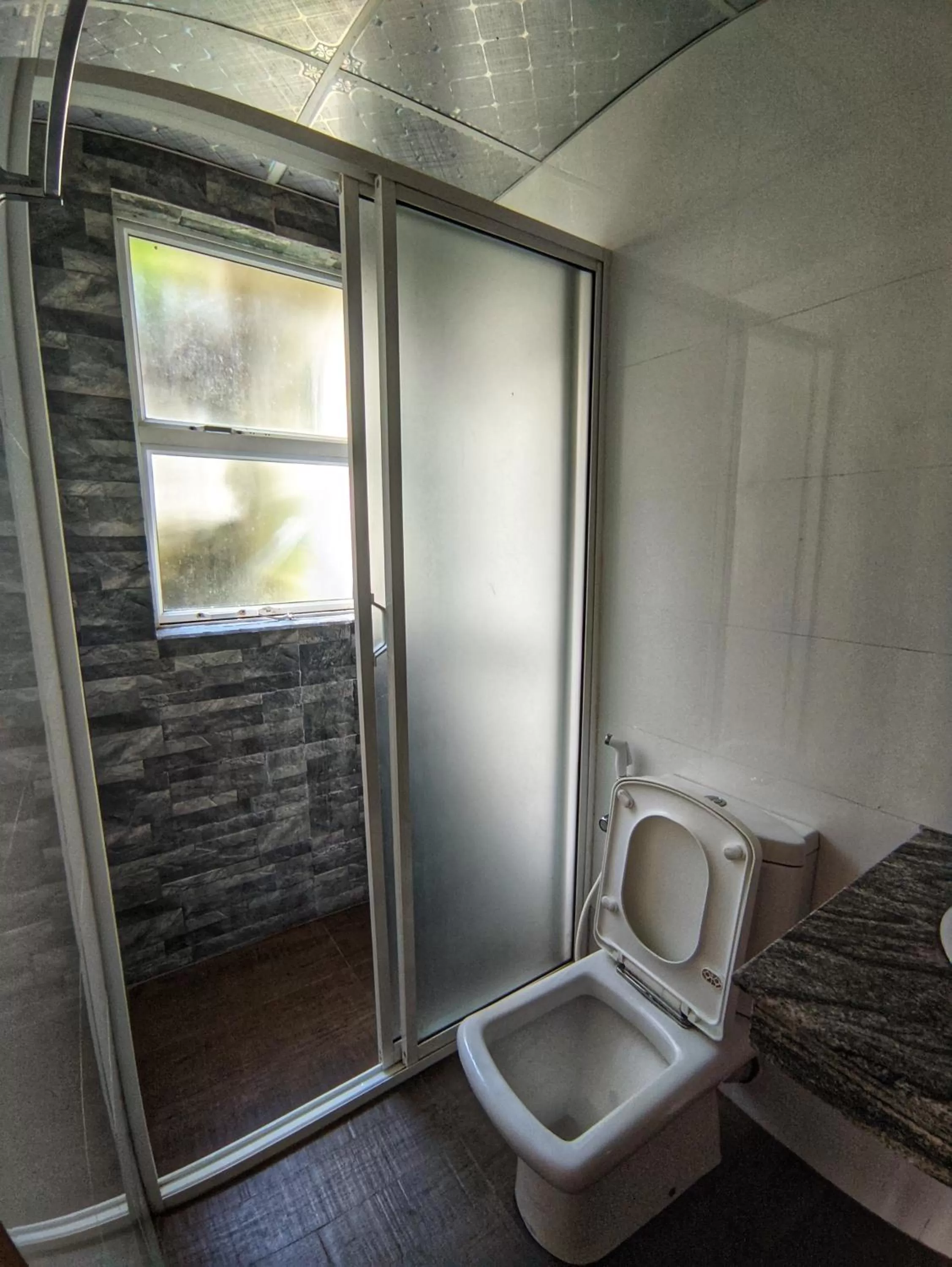 Bathroom in Pigeons Nest