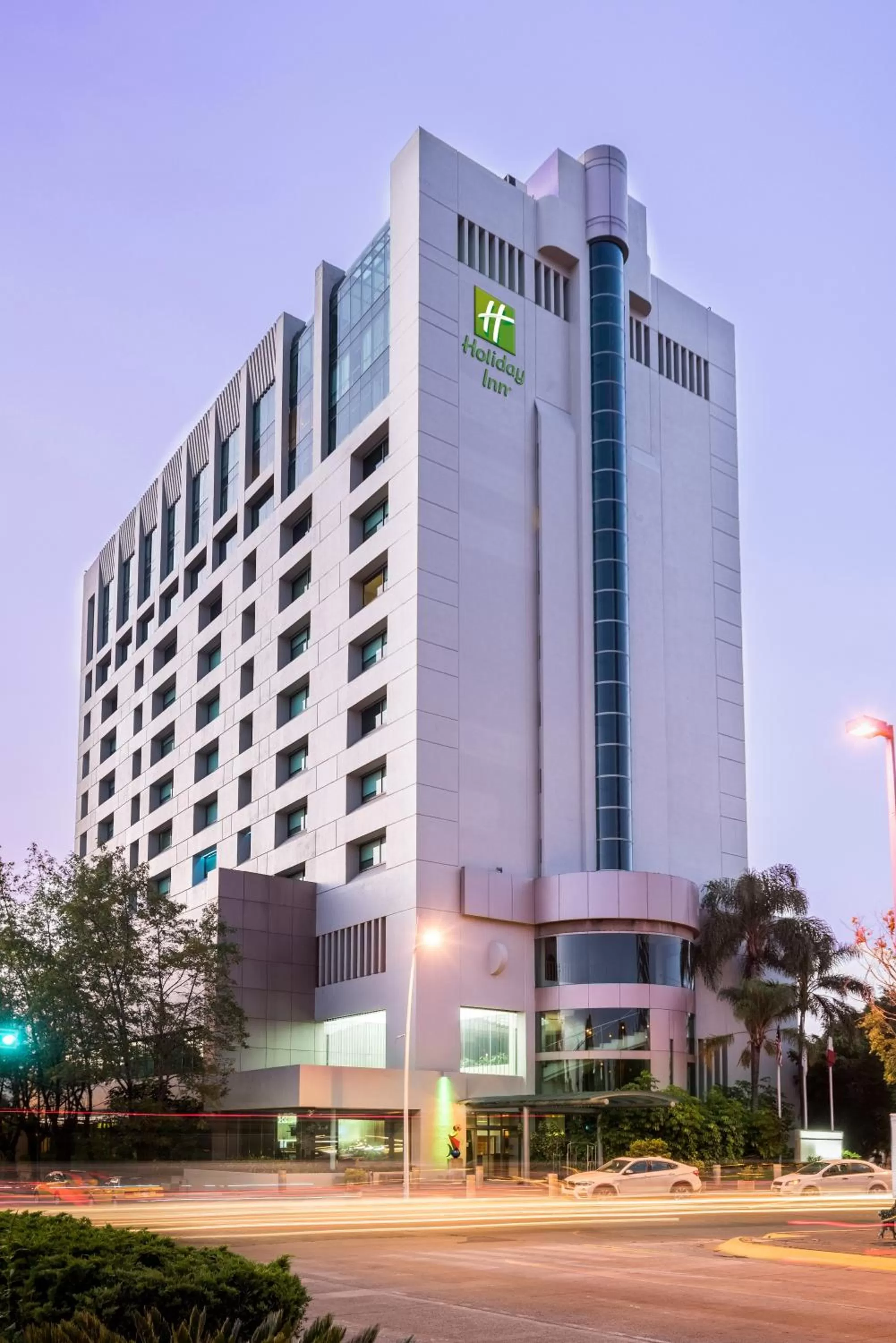 Property building in Holiday Inn Guadalajara Select by IHG