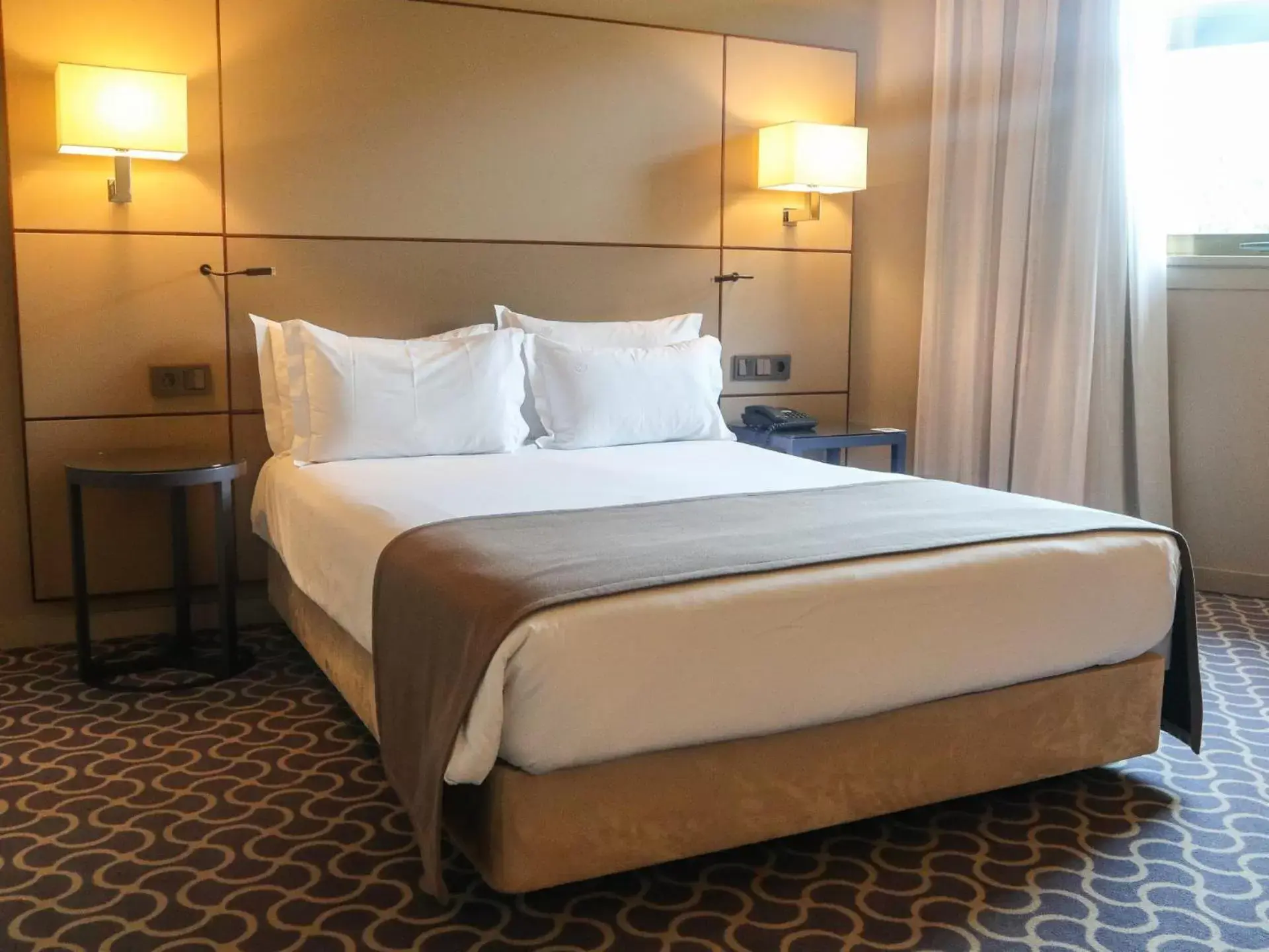 Double Room - Disability Access in Hotel Dom Henrique - Downtown Double Room - Disability Access in Hotel Dom Henrique - Downtown