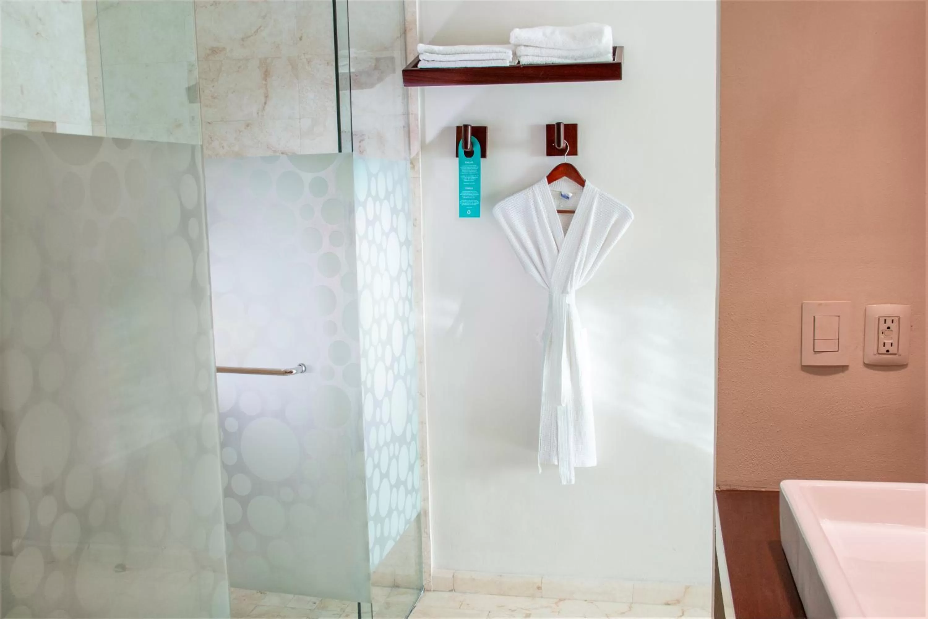 Bathroom in Hotel The Palm