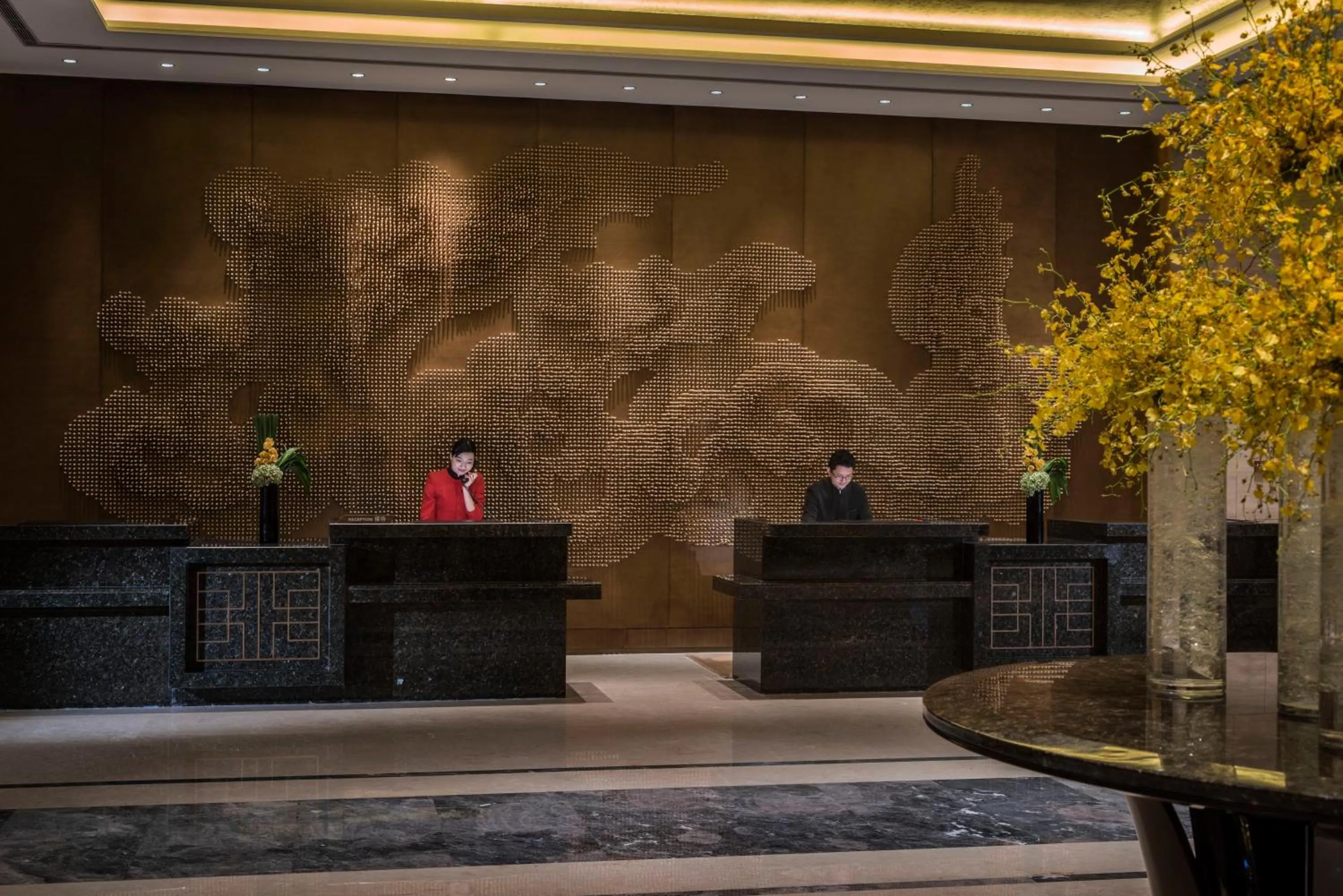 Property building in HUALUXE Yangjiang City Center