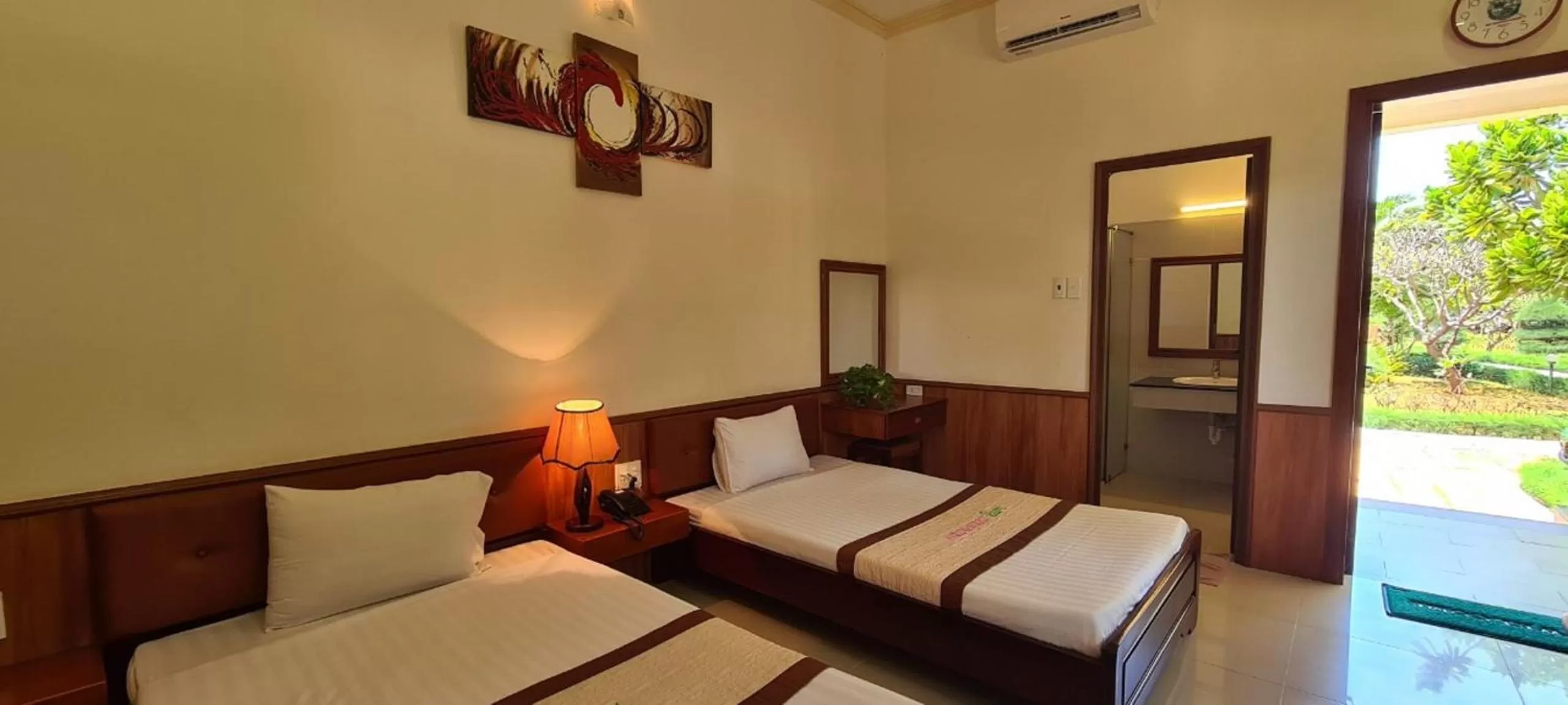 Villa with Garden View in Hai Duong Intourco Resort