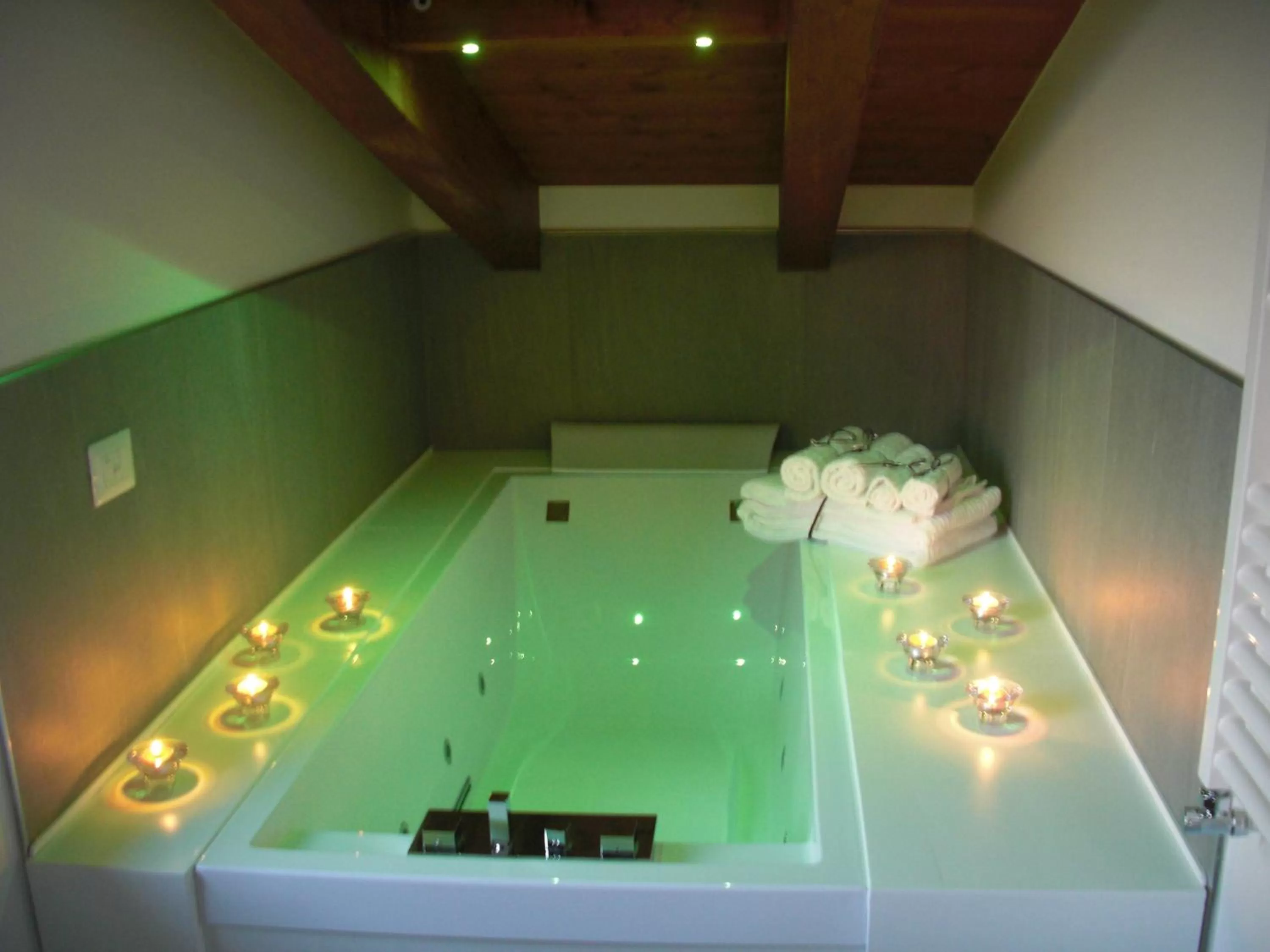 Hot Tub in B&B Radici24