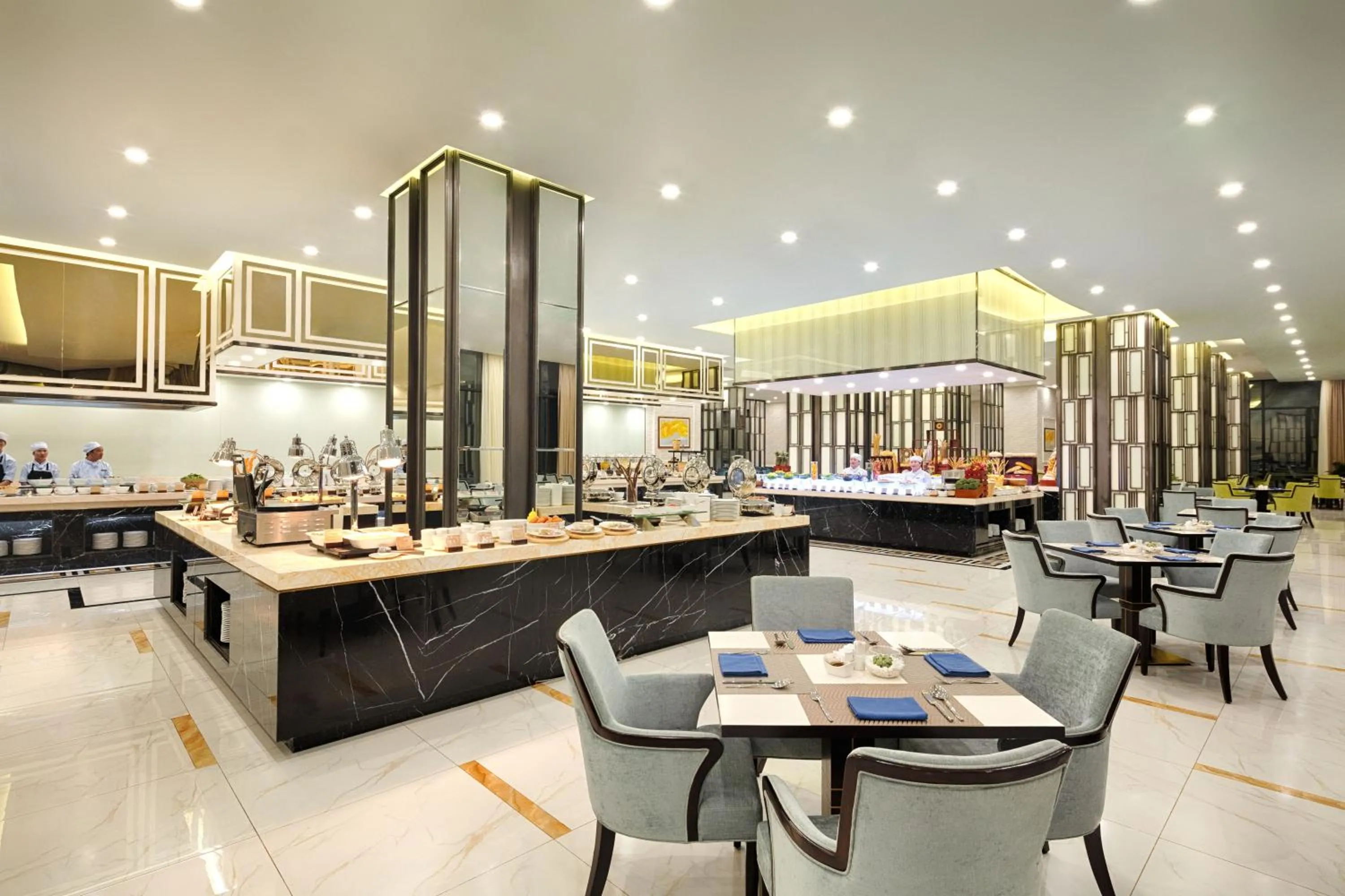 Restaurant/places to eat in Vinpearl Beachfront Nha Trang