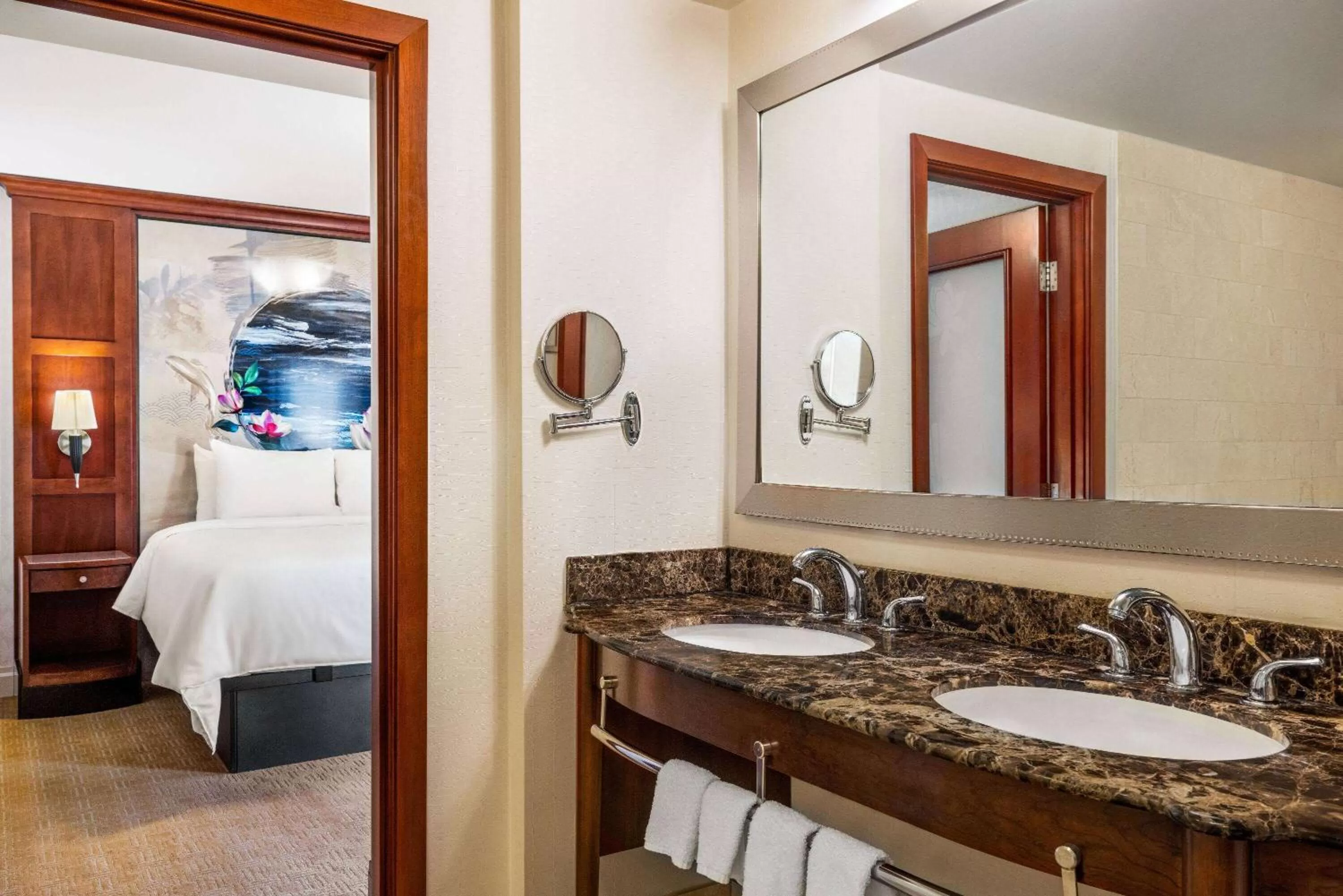 TV and multimedia, Bed in Viana Hotel and Spa, Trademark Collection by Wyndham