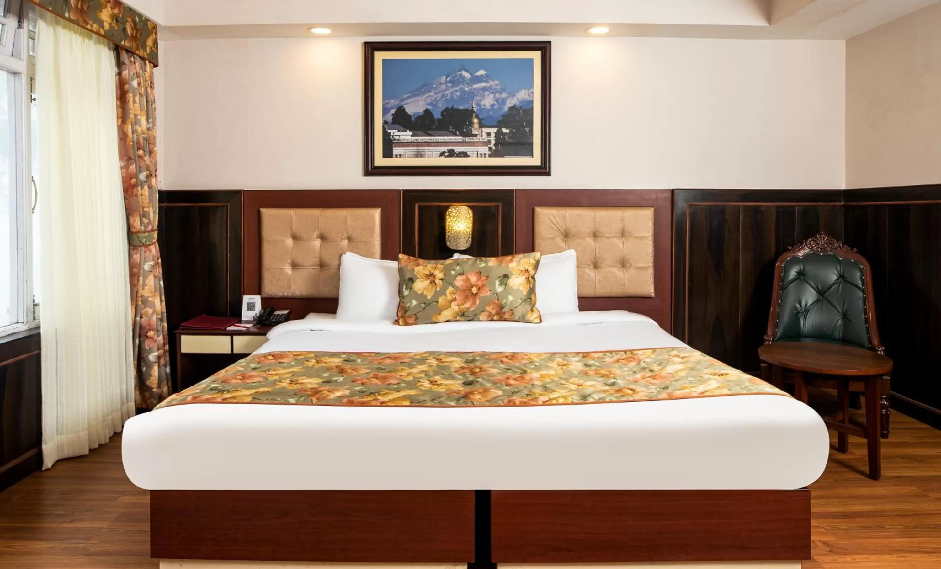 Bed in Summit Oakden Resort & Spa Mall Road