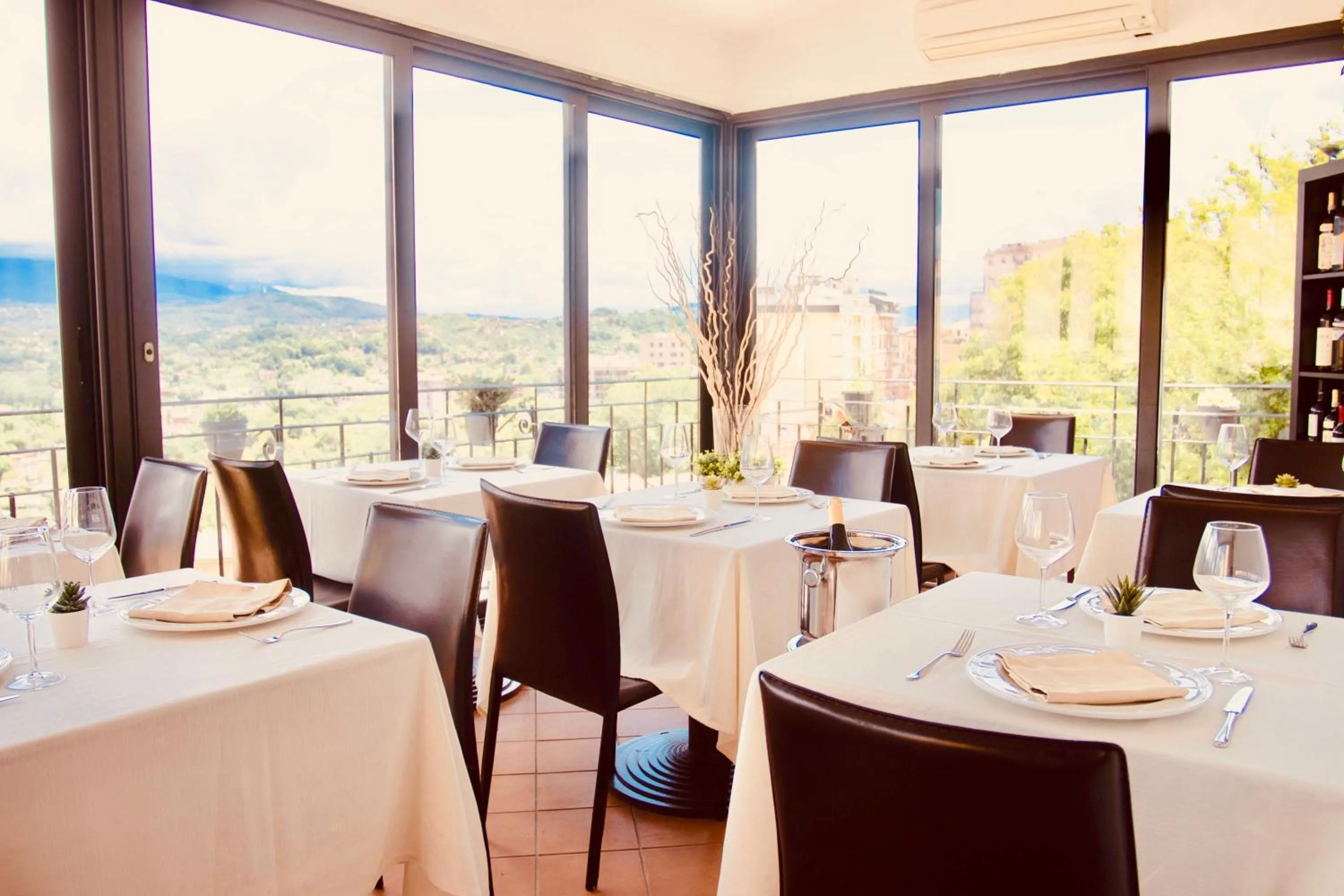 Restaurant/places to eat in Hotel Ristorante Garibaldi