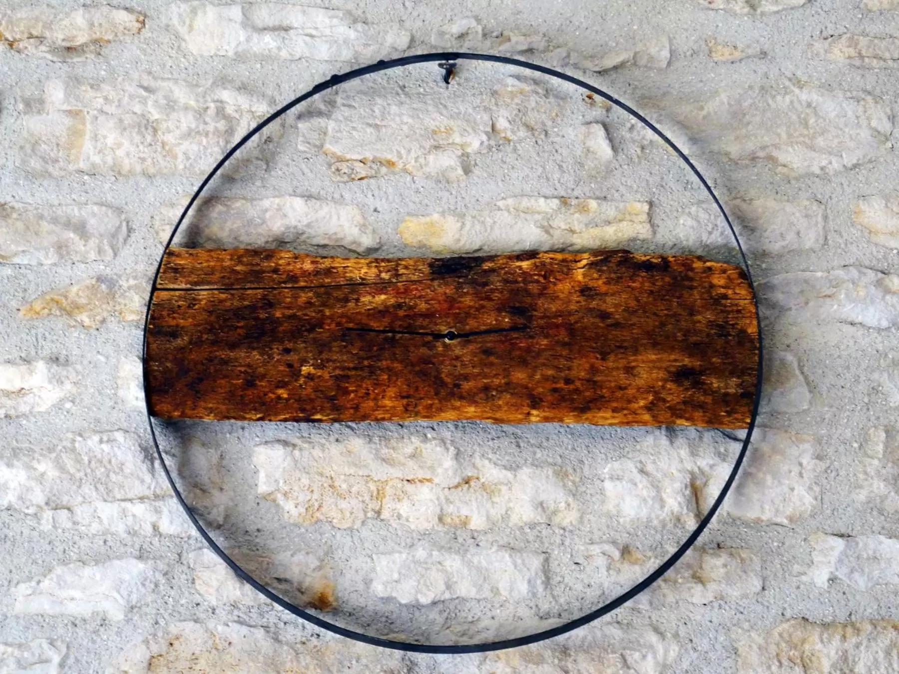 Decorative detail in Jardin des Sens, la Rente d'Eguilly