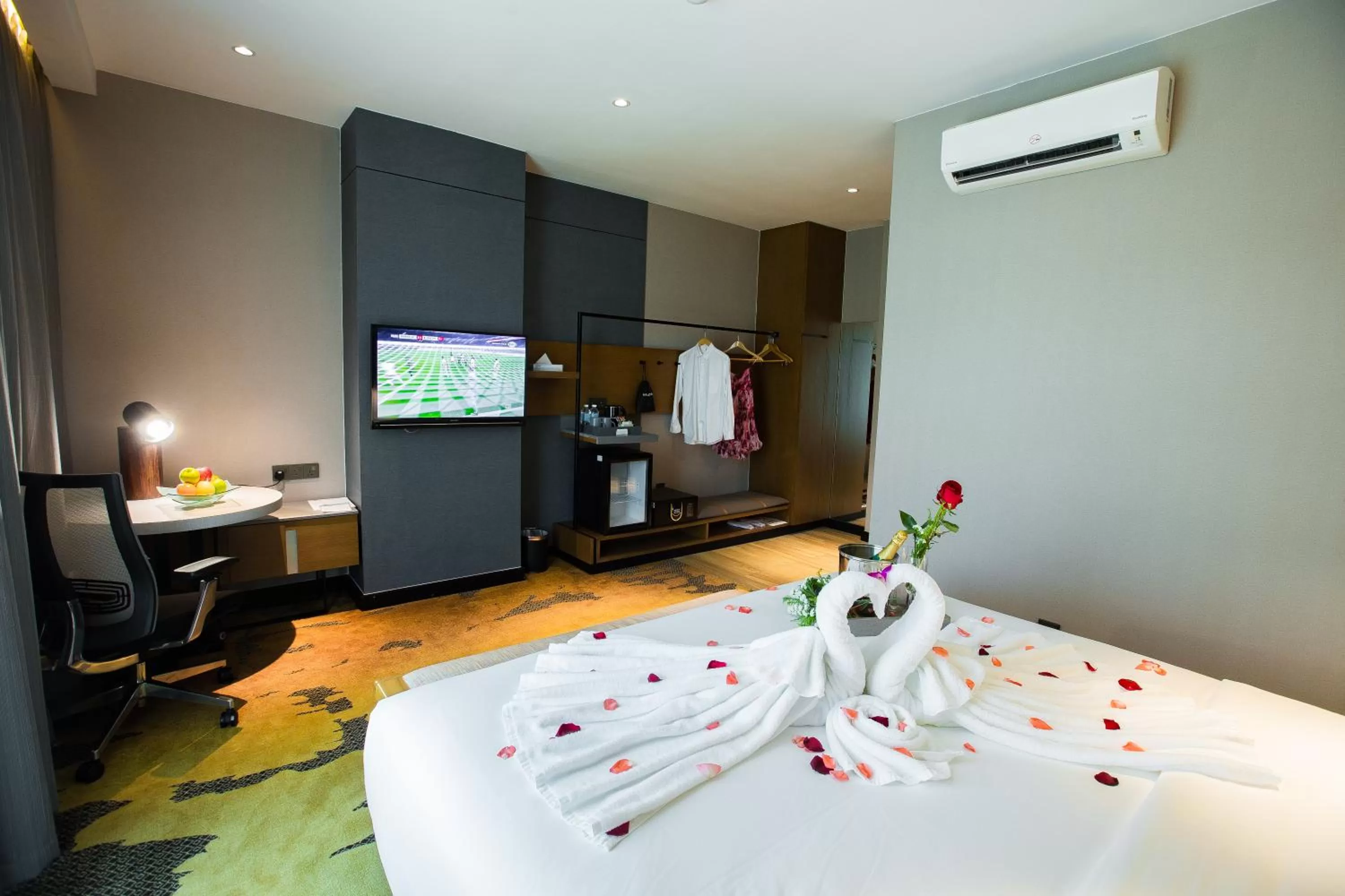 Bed in King Park Hotel Kota Kinabalu