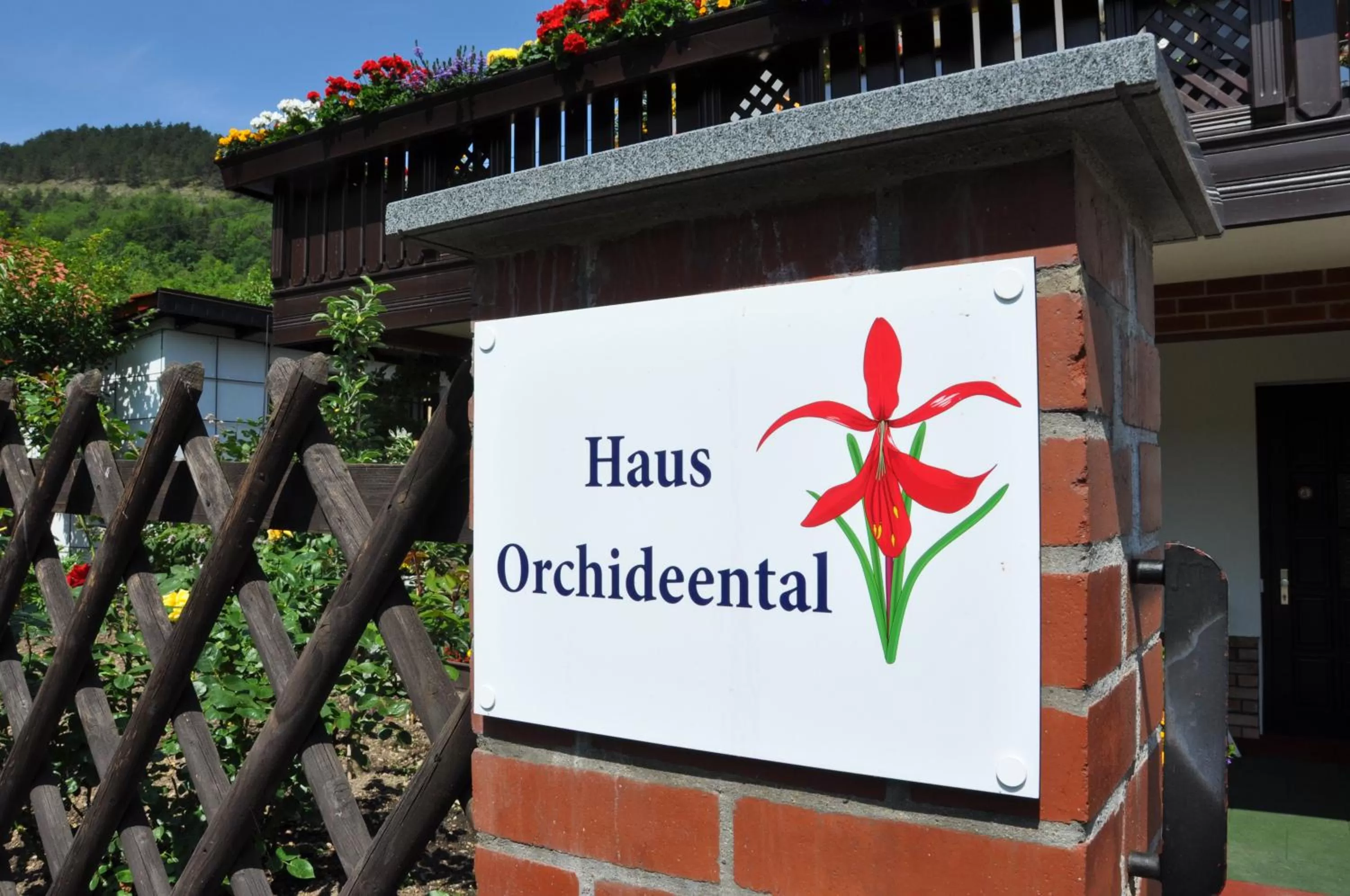 Property logo or sign in Hotel Haus Orchideental Jena