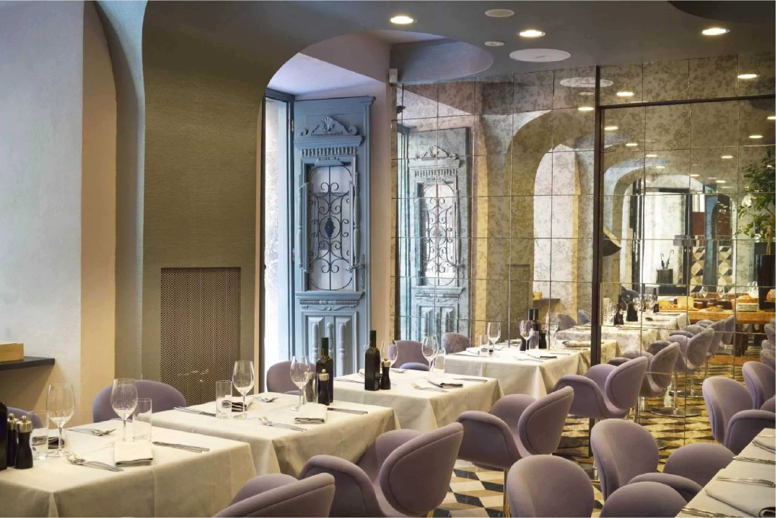 Restaurant/places to eat in Vander Urbani Resort - a Member of Design Hotels