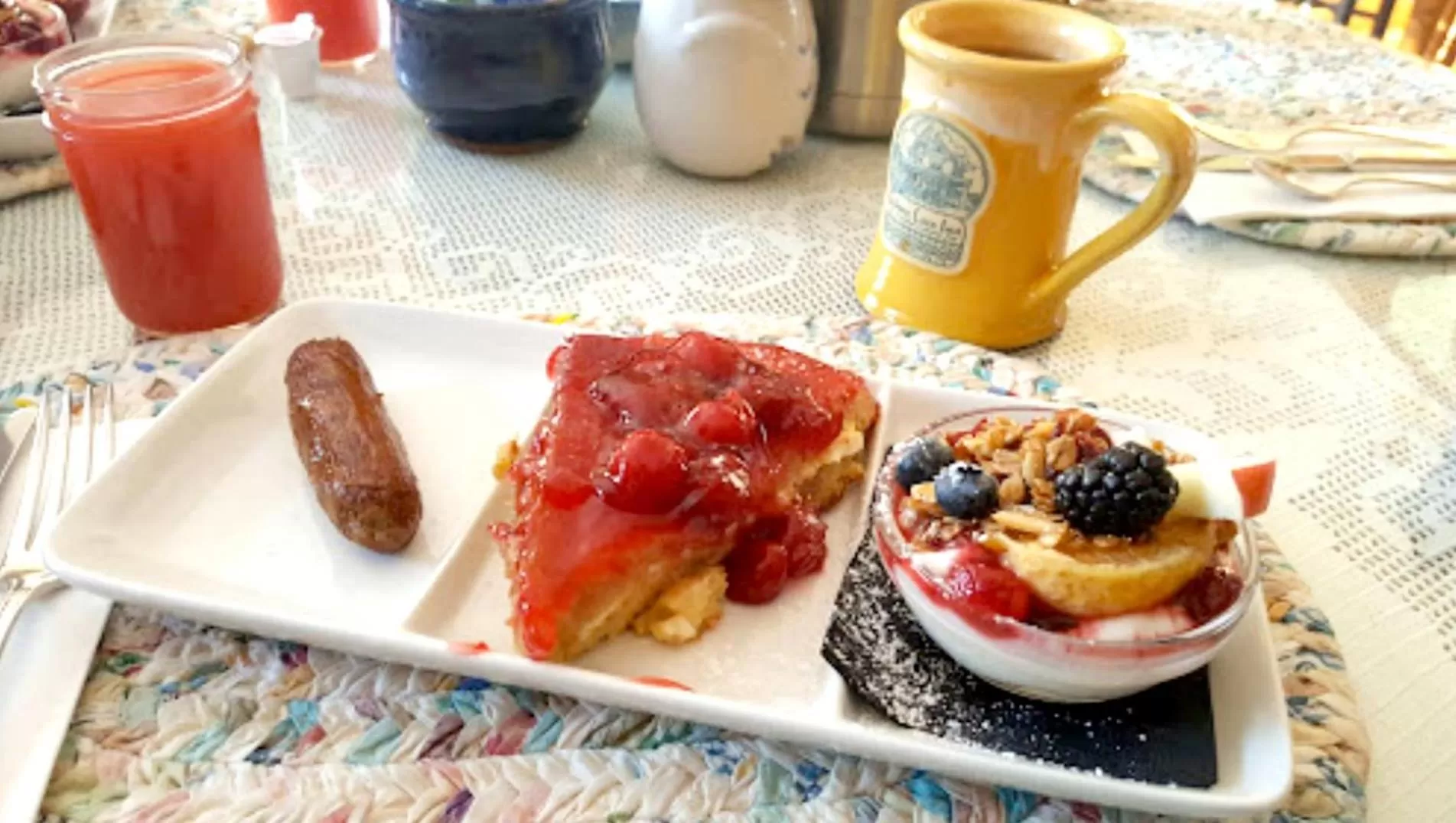 Breakfast in White Lace Inn