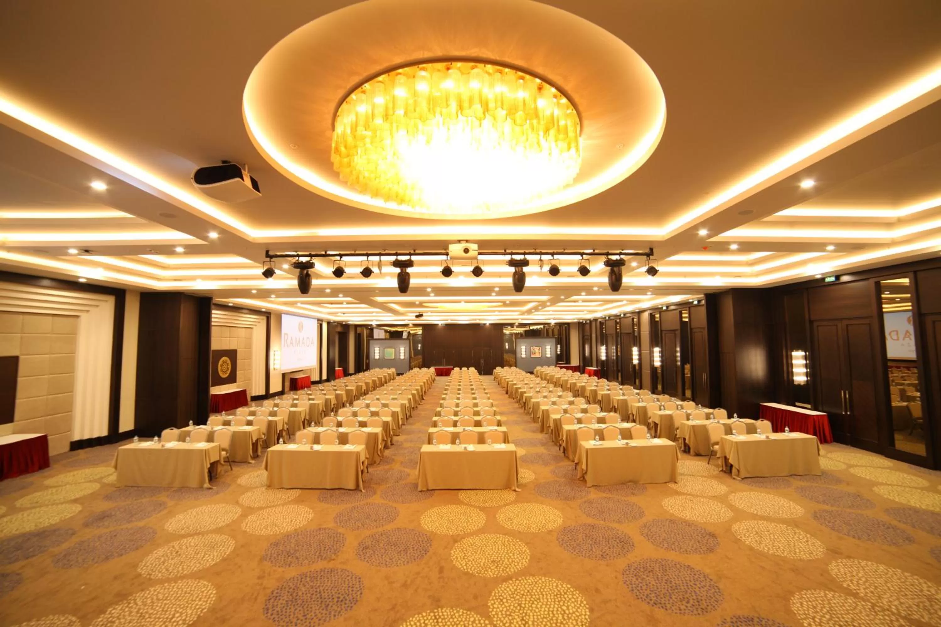 Banquet/Function facilities in Ramada Plaza By Wyndham Konya