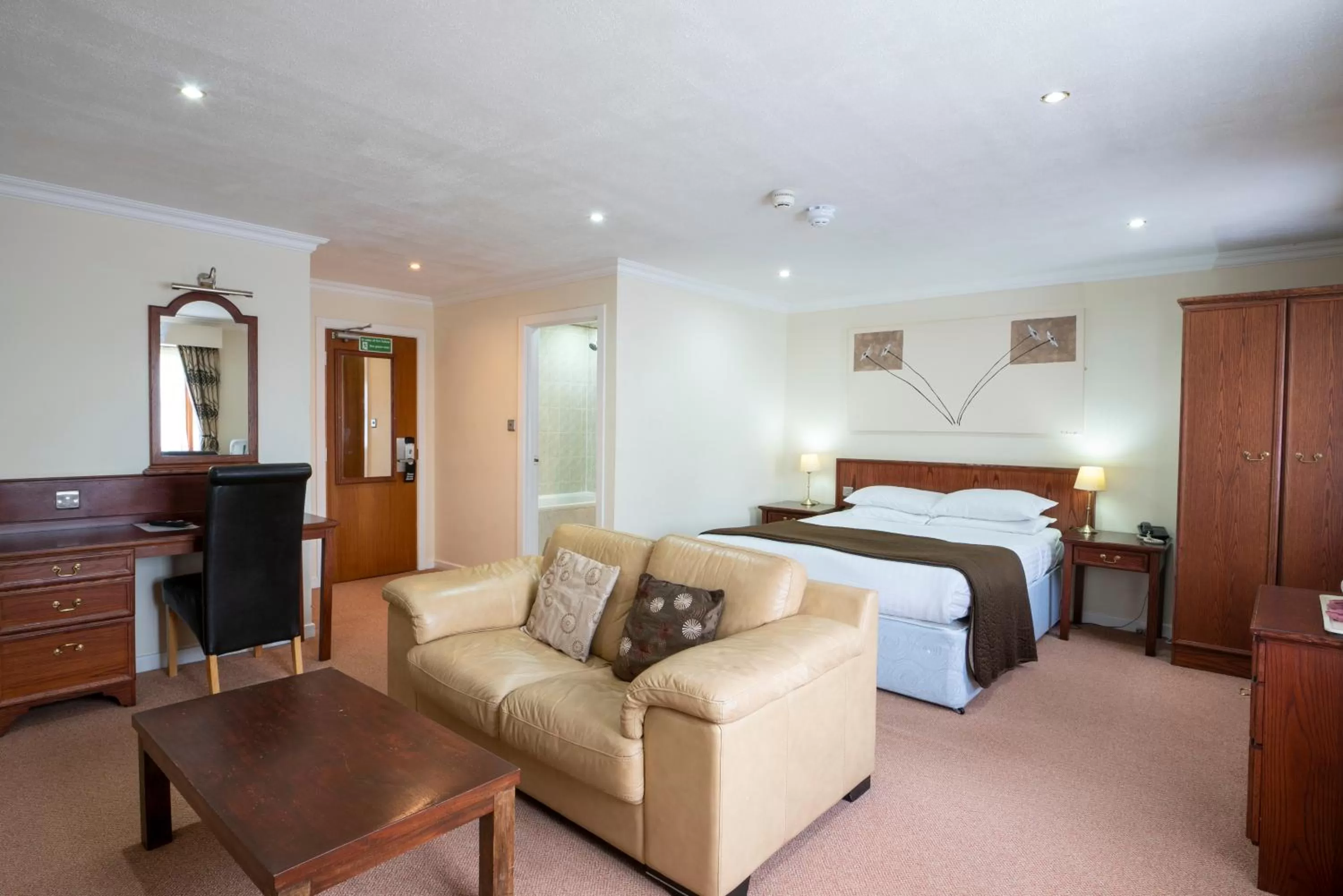 Bedroom, Bed in Beaufort Park Hotel