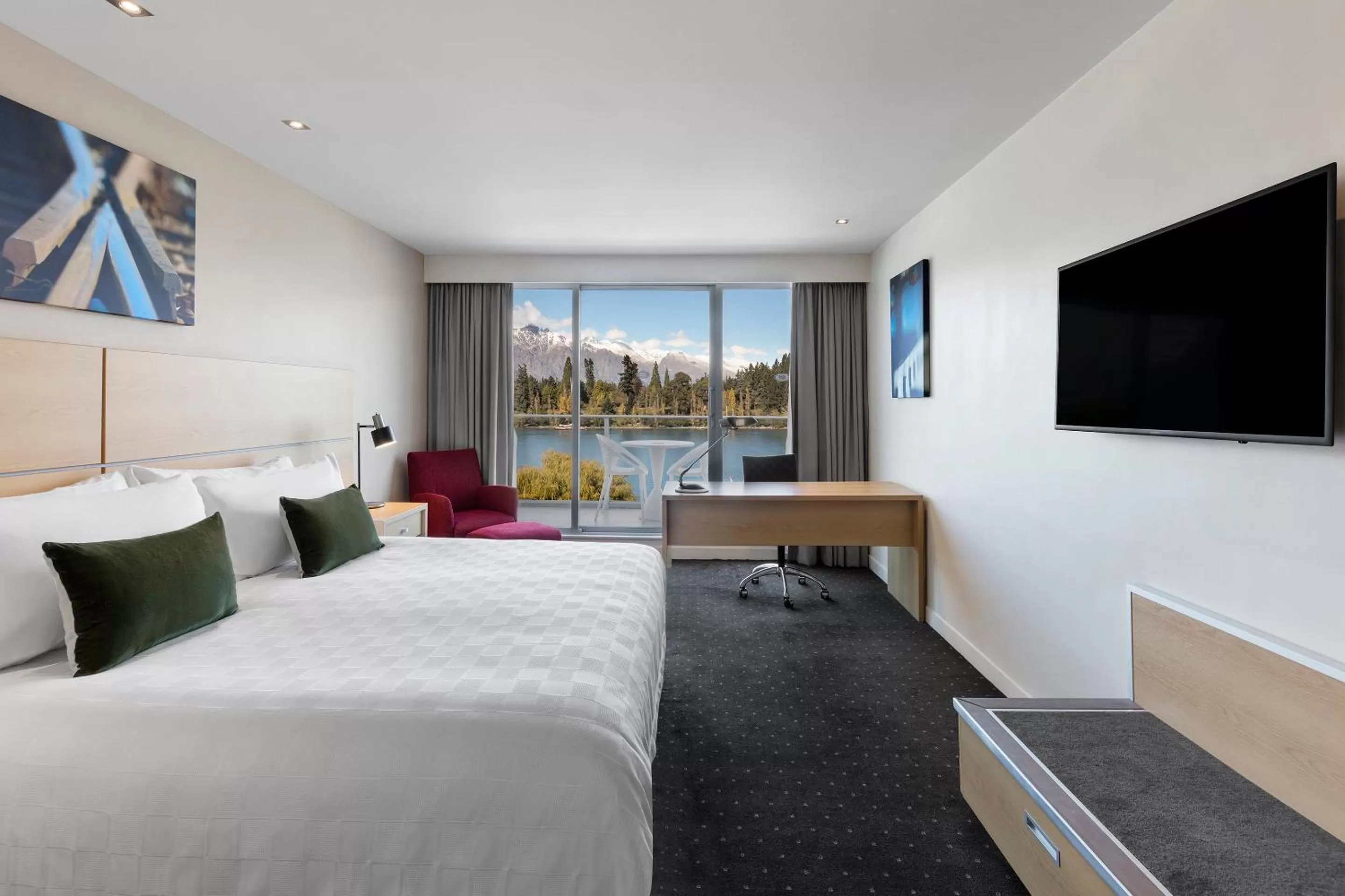 Photo of the whole room, Bed in Crowne Plaza Queenstown by IHG