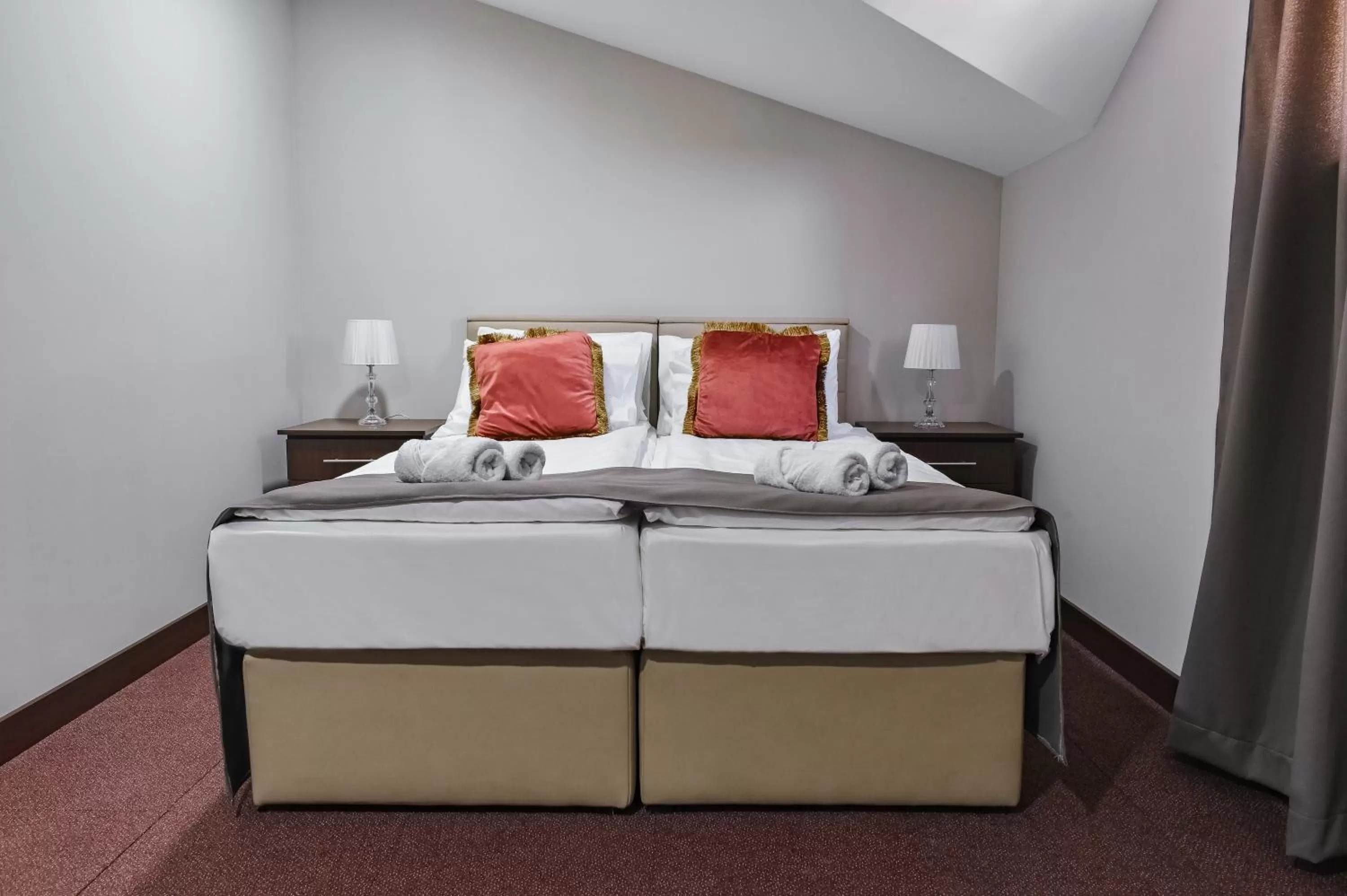 Bed in Garni Hotel Aline